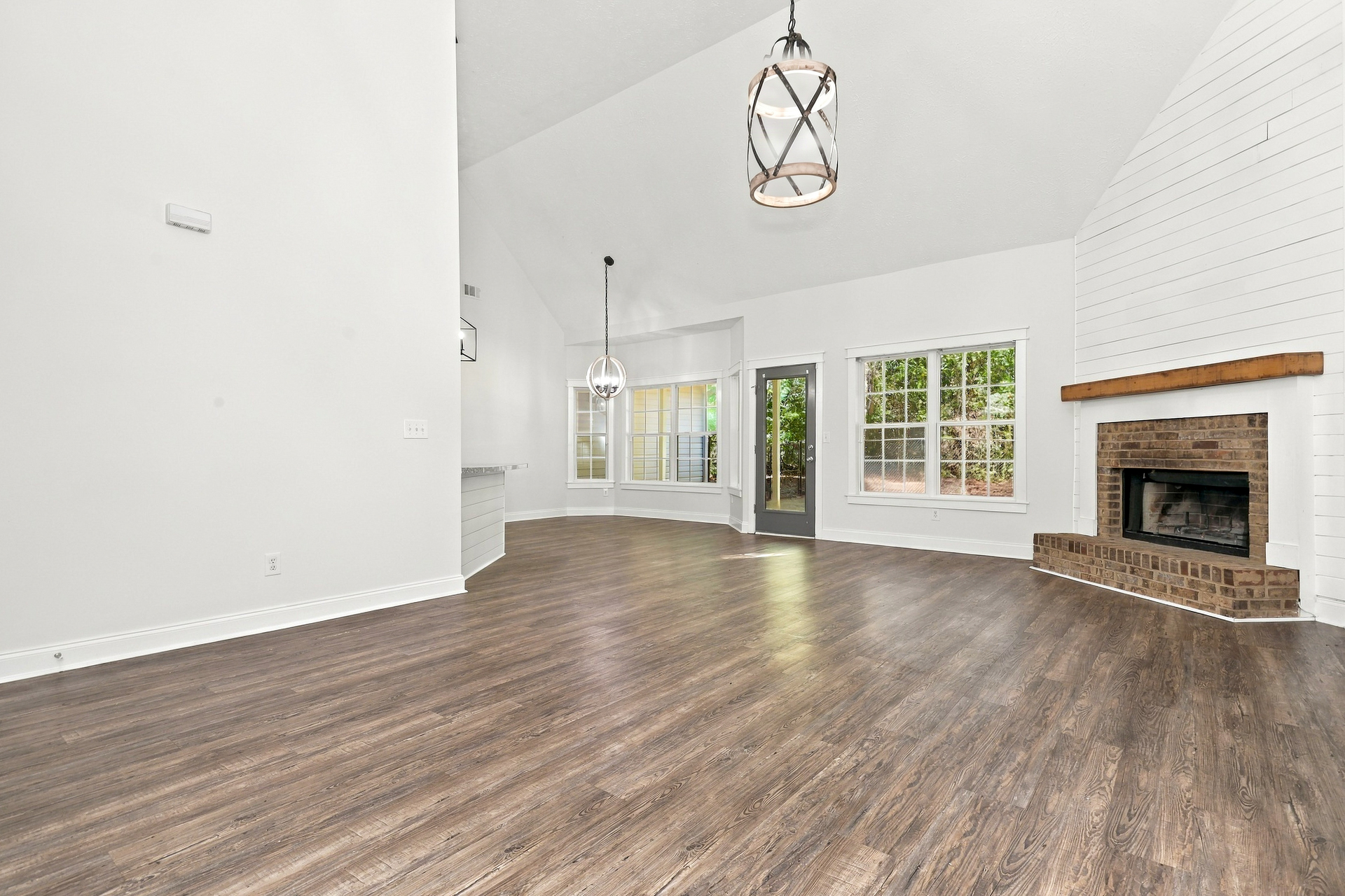 Photo 3 of 16 of 101 Loam Dr, McDonough, GA