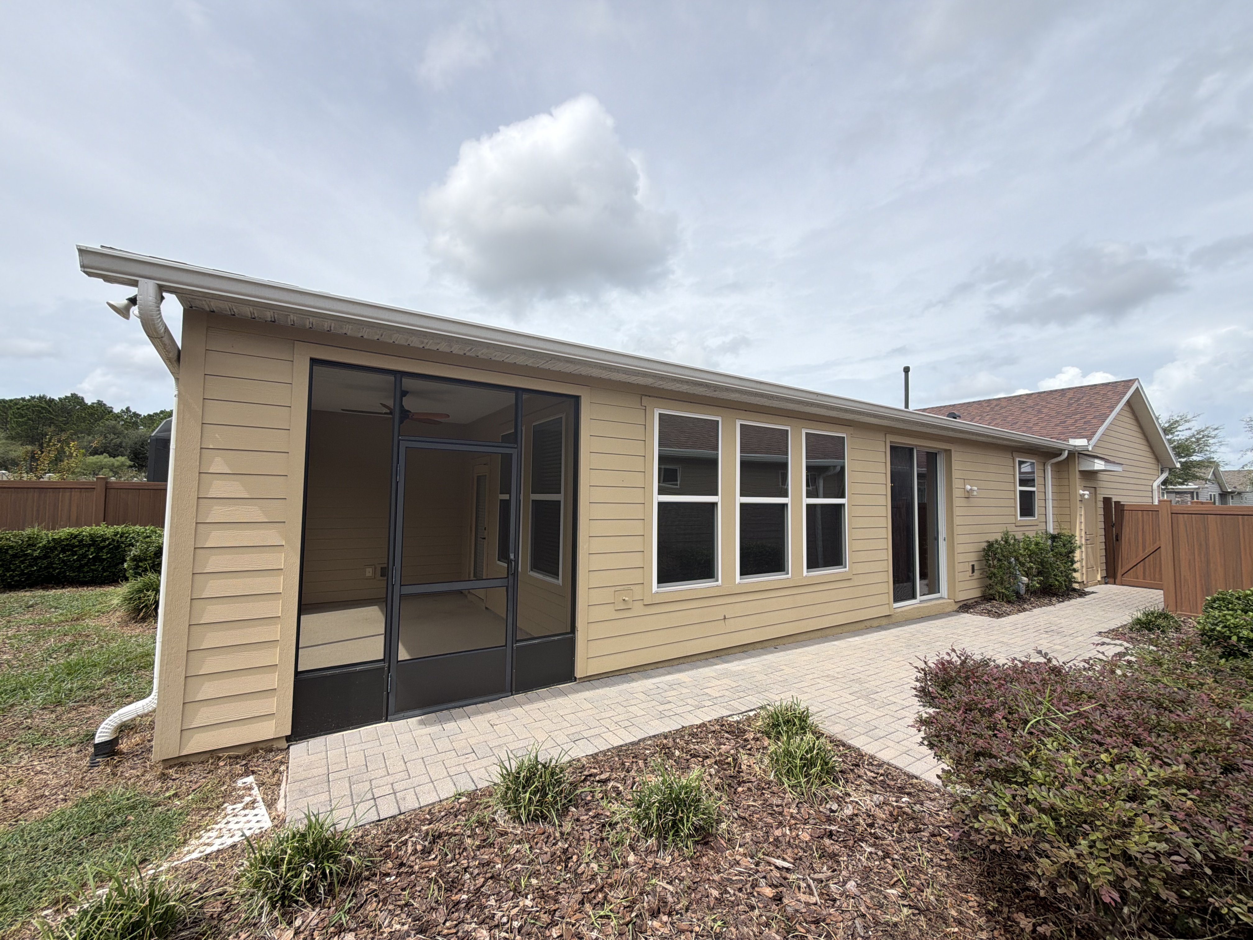 Photo 5 of 25 of 394 Alcove Dr, Groveland, FL