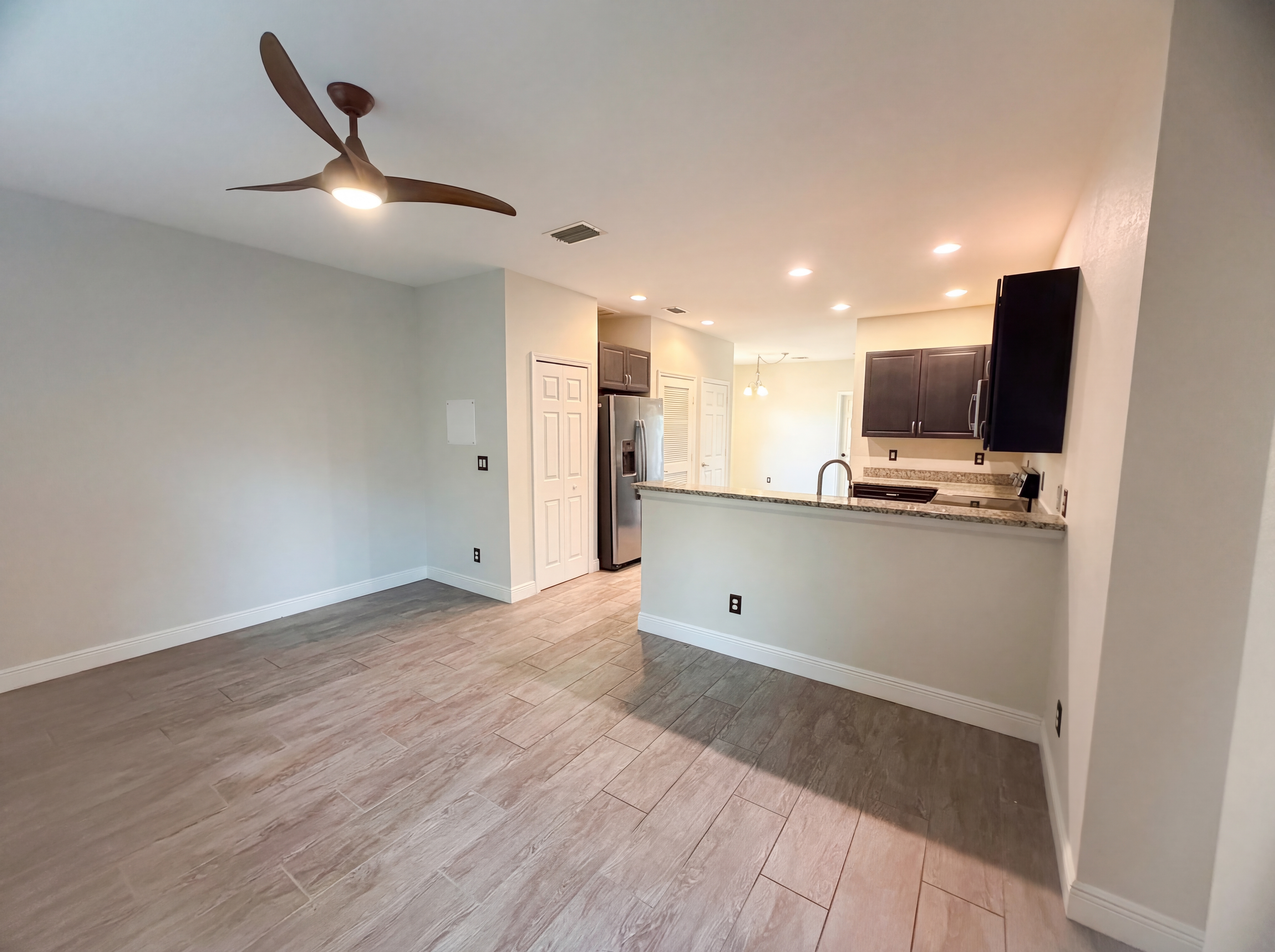 Photo 3 of 20 of 758 NE Hawks Ridge Way, Port Saint Lucie, FL