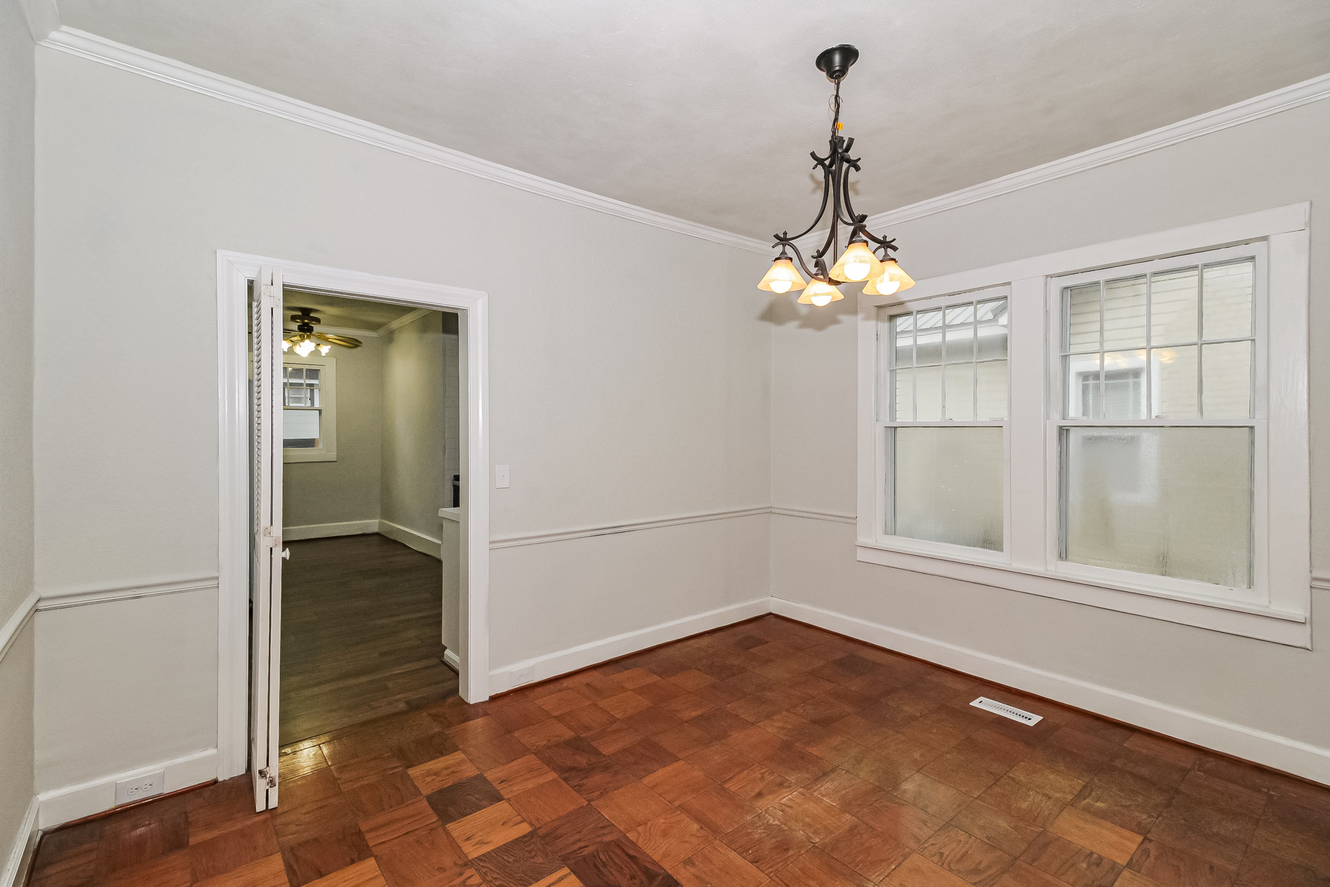 Photo 6 of 22 of 114 E Clay St, Whiteville, NC