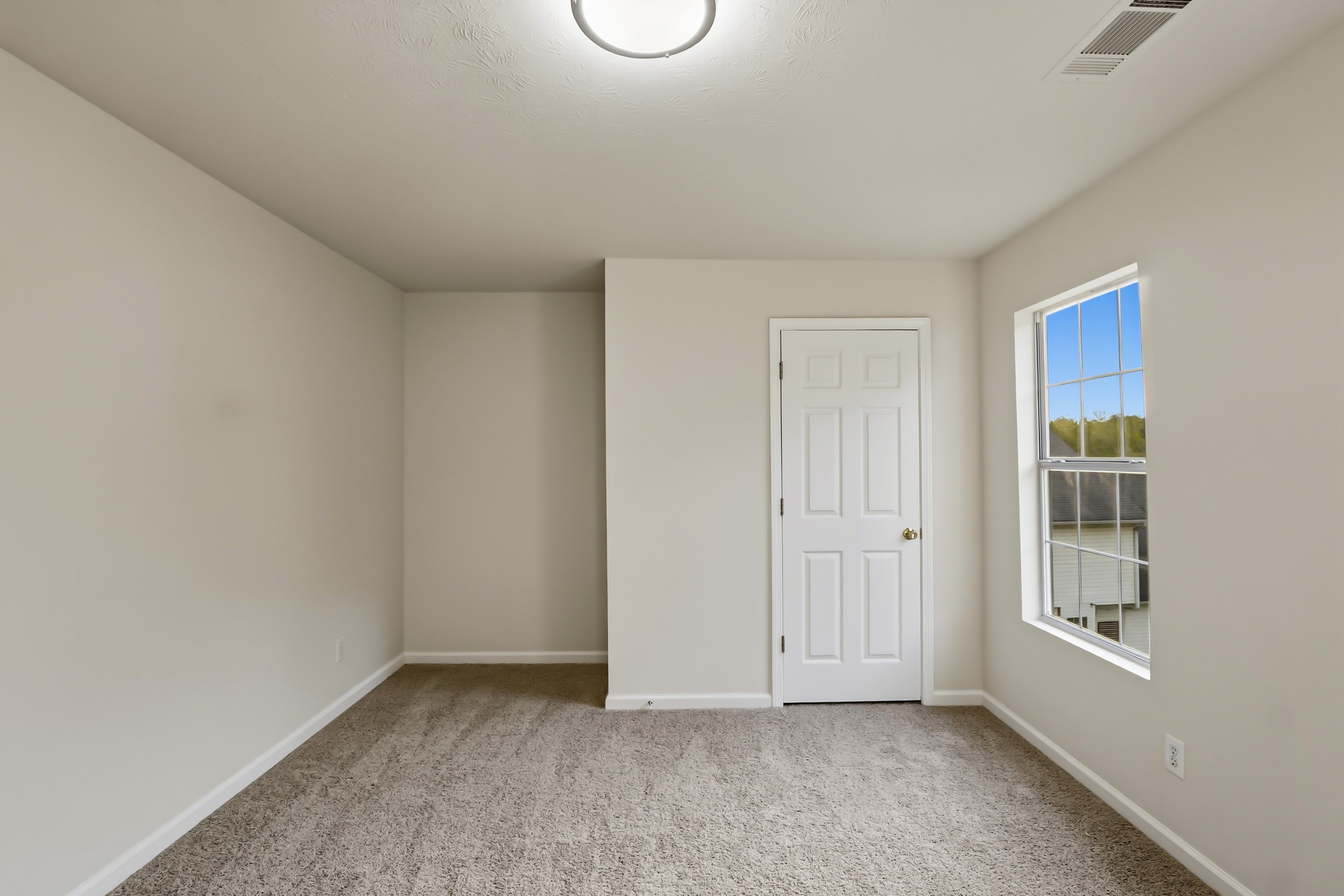 Photo 27 of 49 of 3825 Cedar Trace Ln, Ellenwood, GA