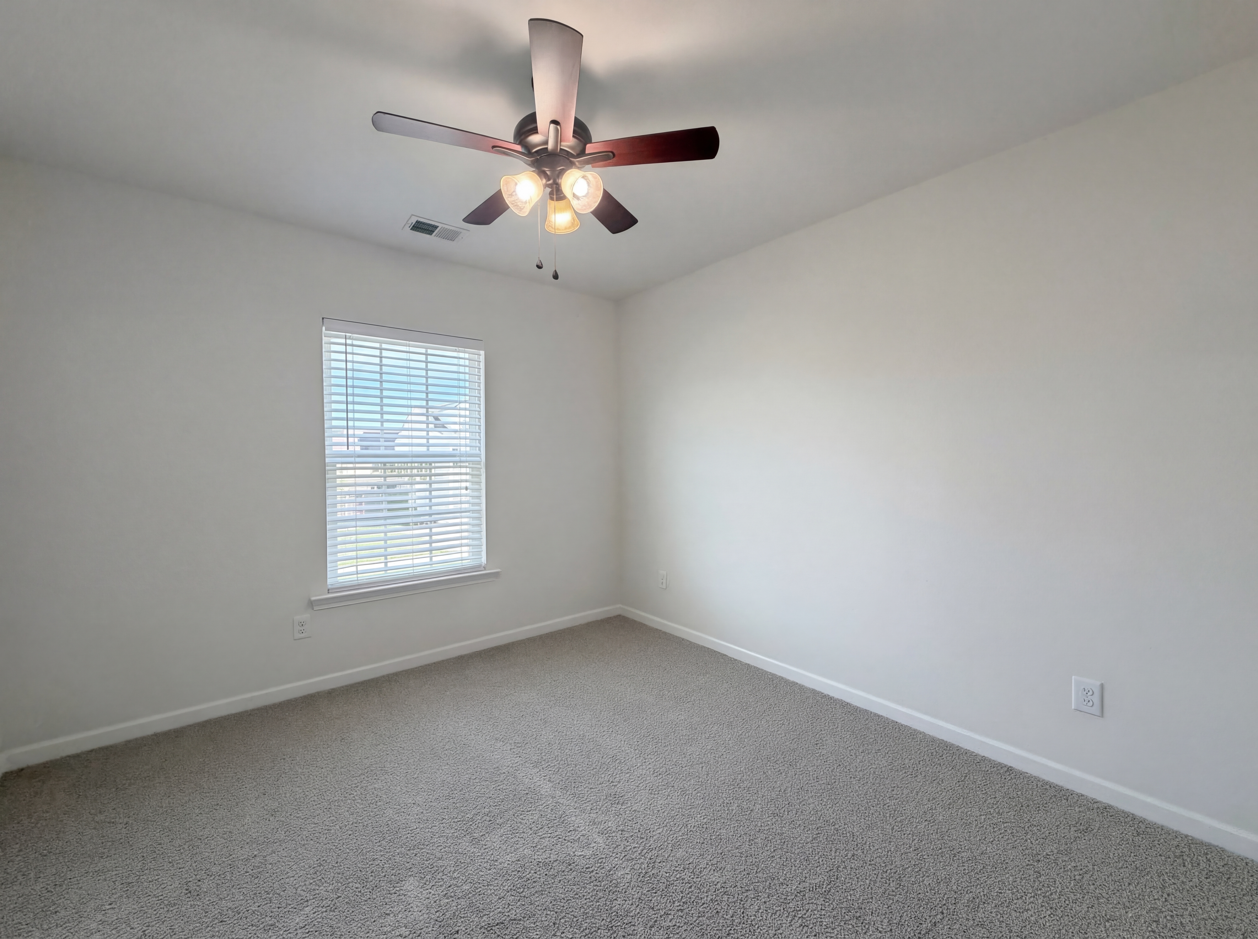 Photo 10 of 22 of 130 Hyrne Dr, Goose Creek, SC
