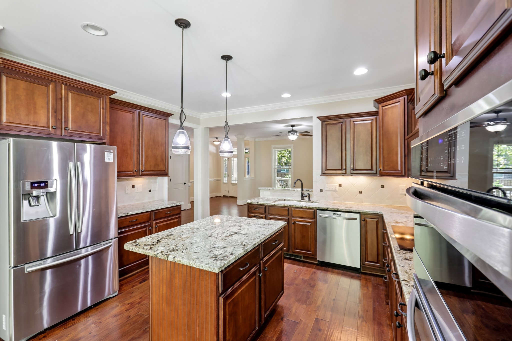 Photo 2 of 25 of 1214 Ileagnes Rd, Raleigh, NC