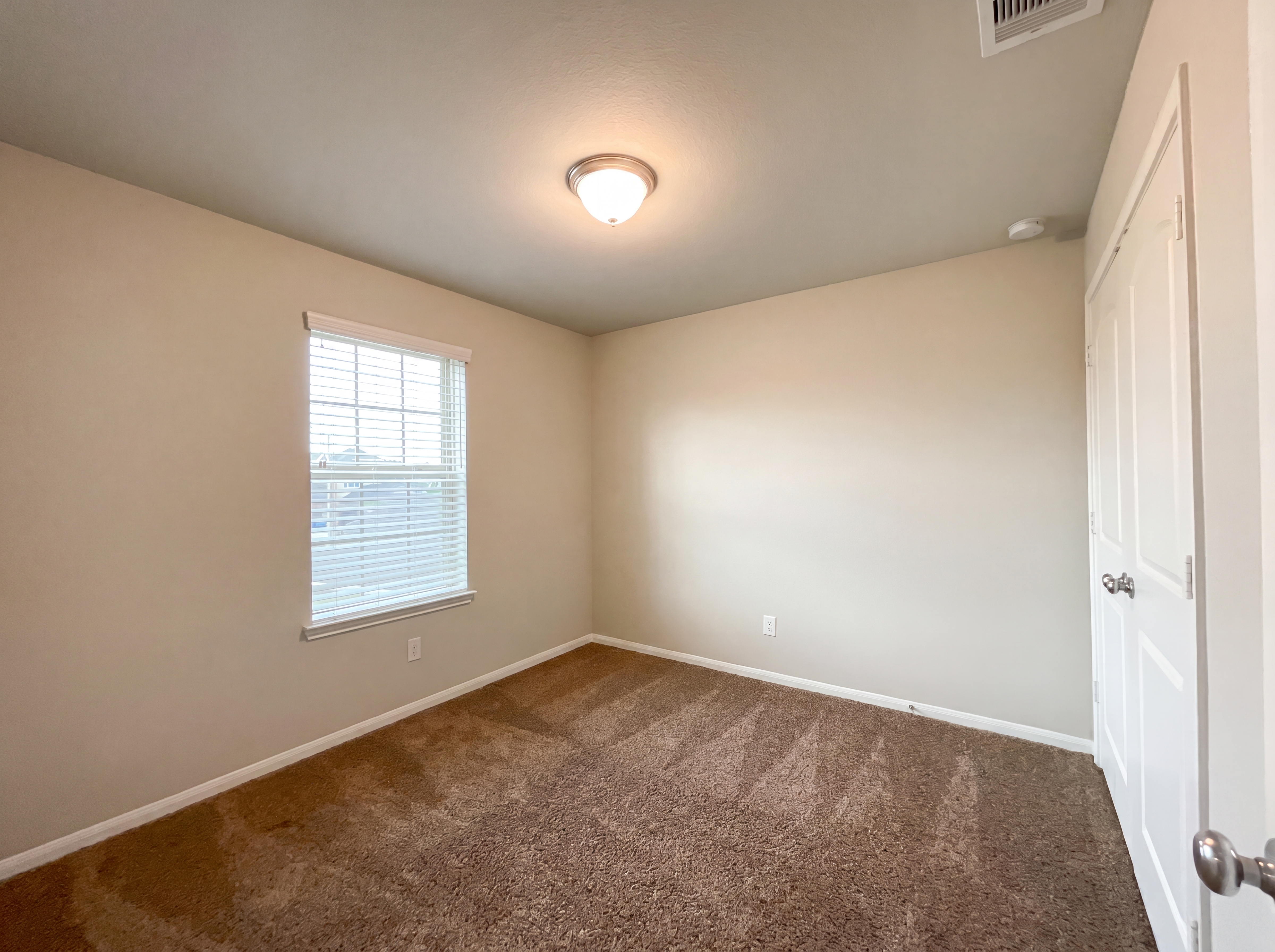 Photo 14 of 20 of 10310 Lake Huron Dr, Humble, TX