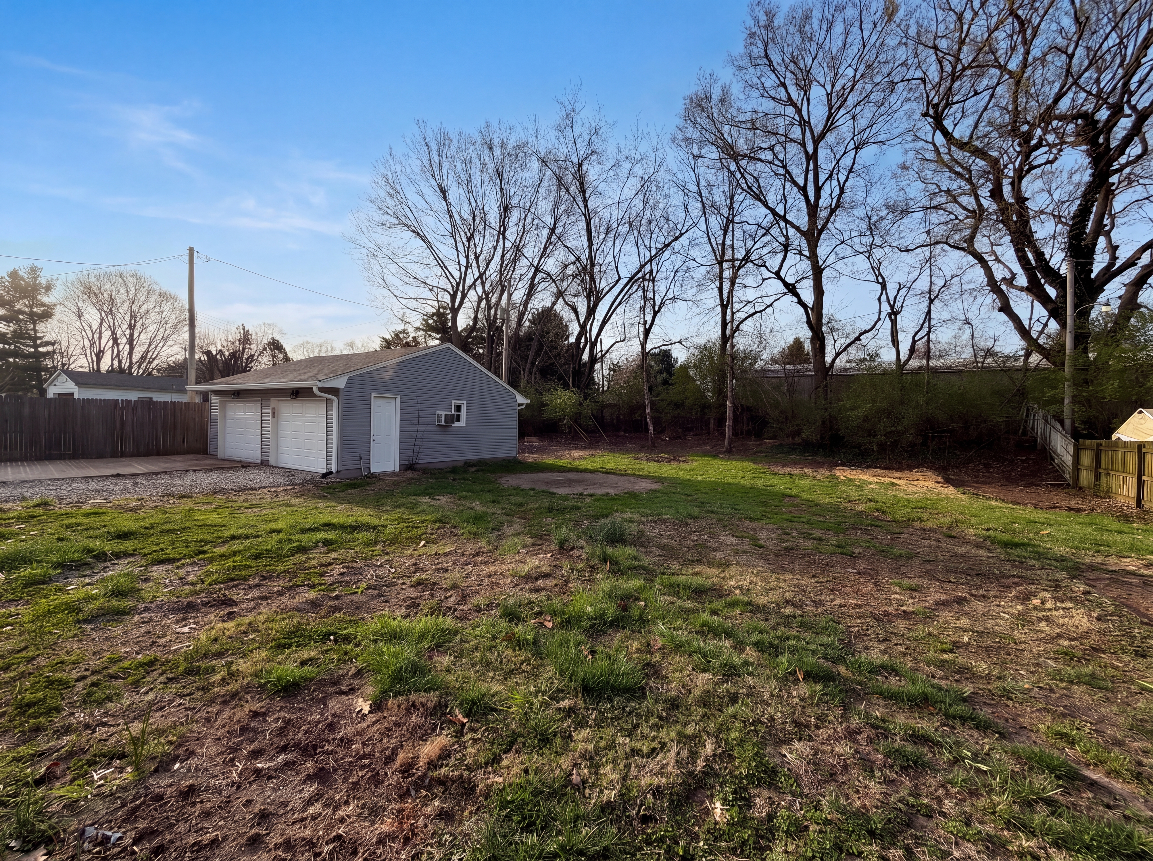 Photo 15 of 16 of 4663 W Runyon Lake Dr, Greenwood, IN