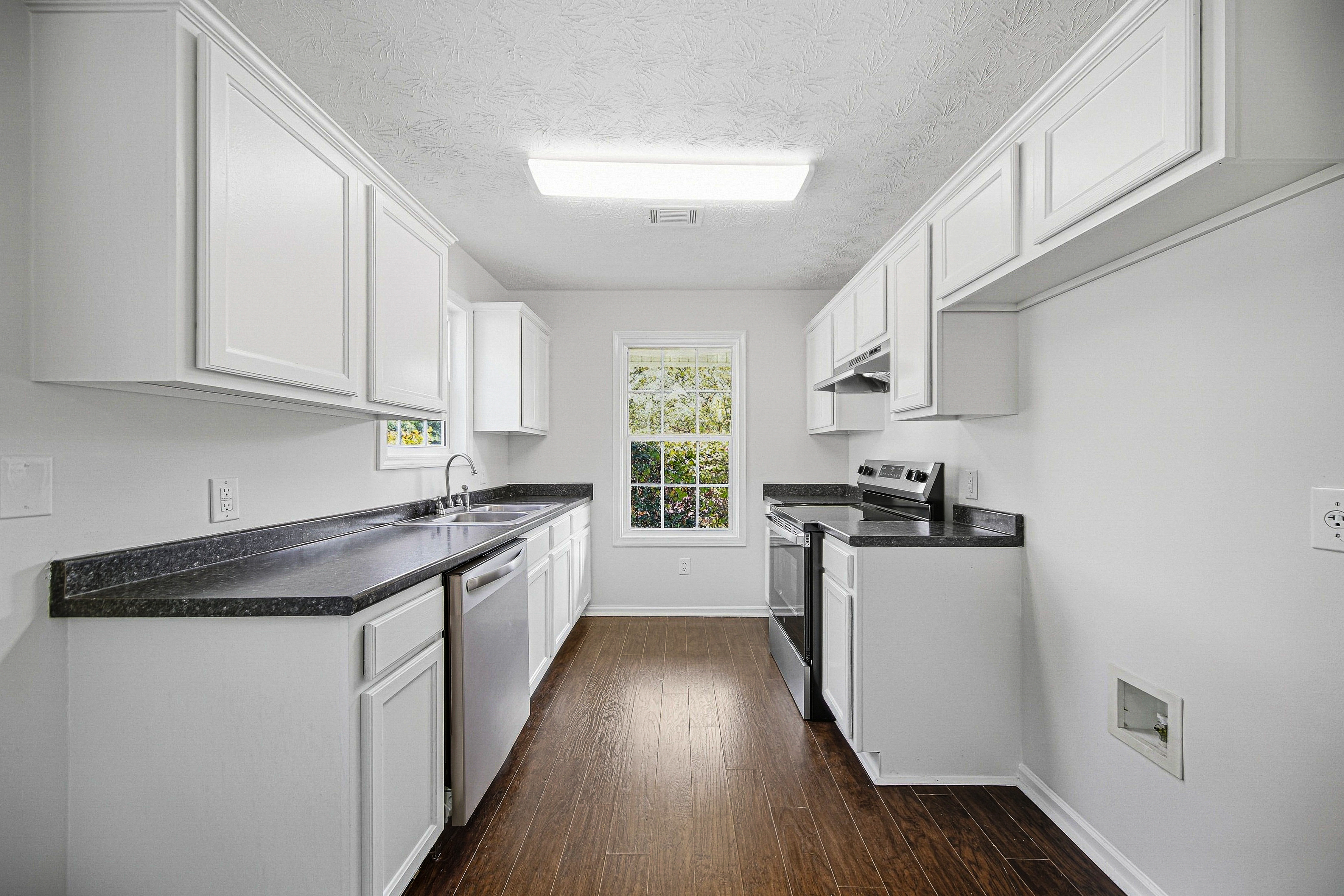 Photo 8 of 31 of 330 Dreamland Ct, Winder, GA