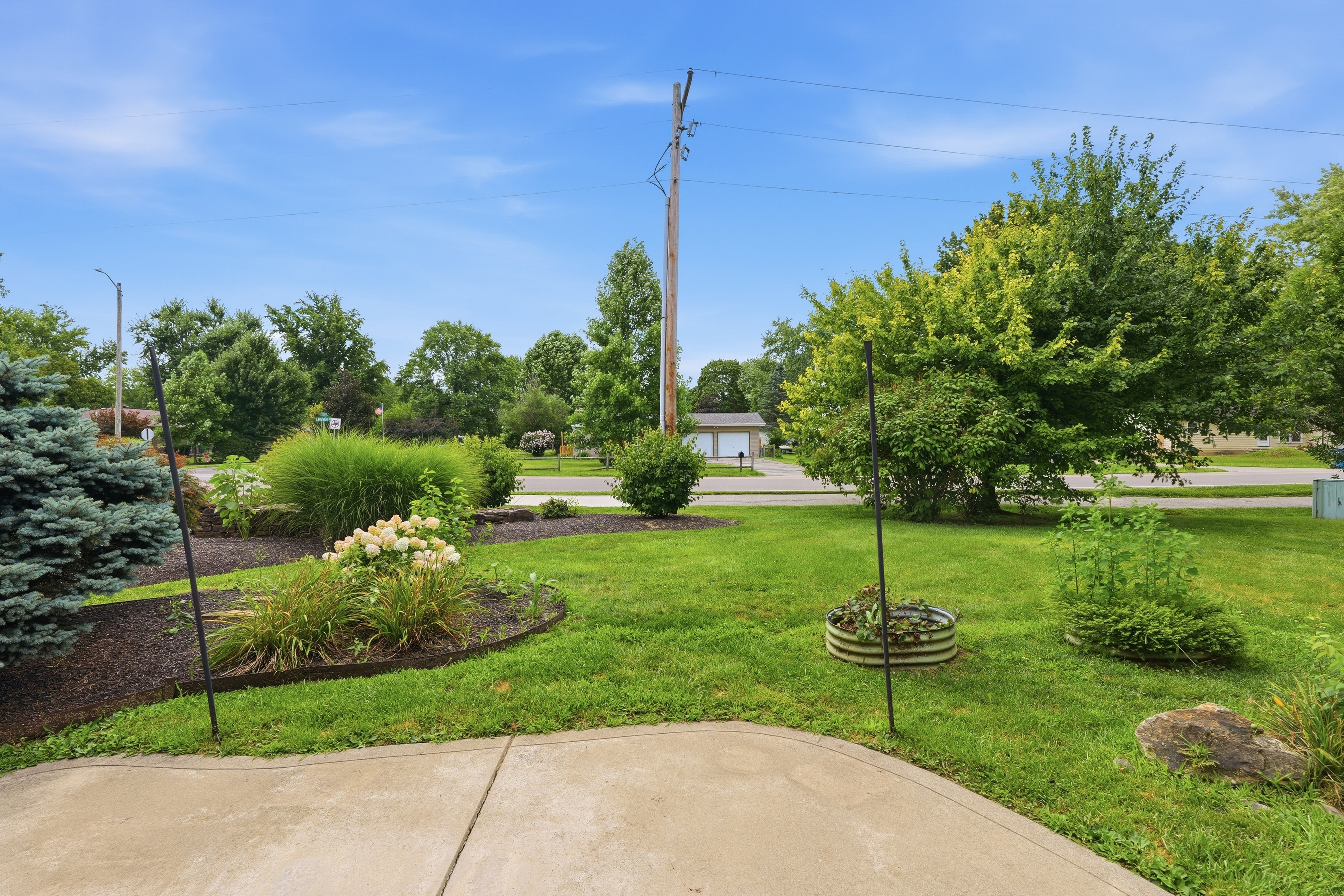 Photo 24 of 27 of 8123 Little Circle Rd, Noblesville, IN