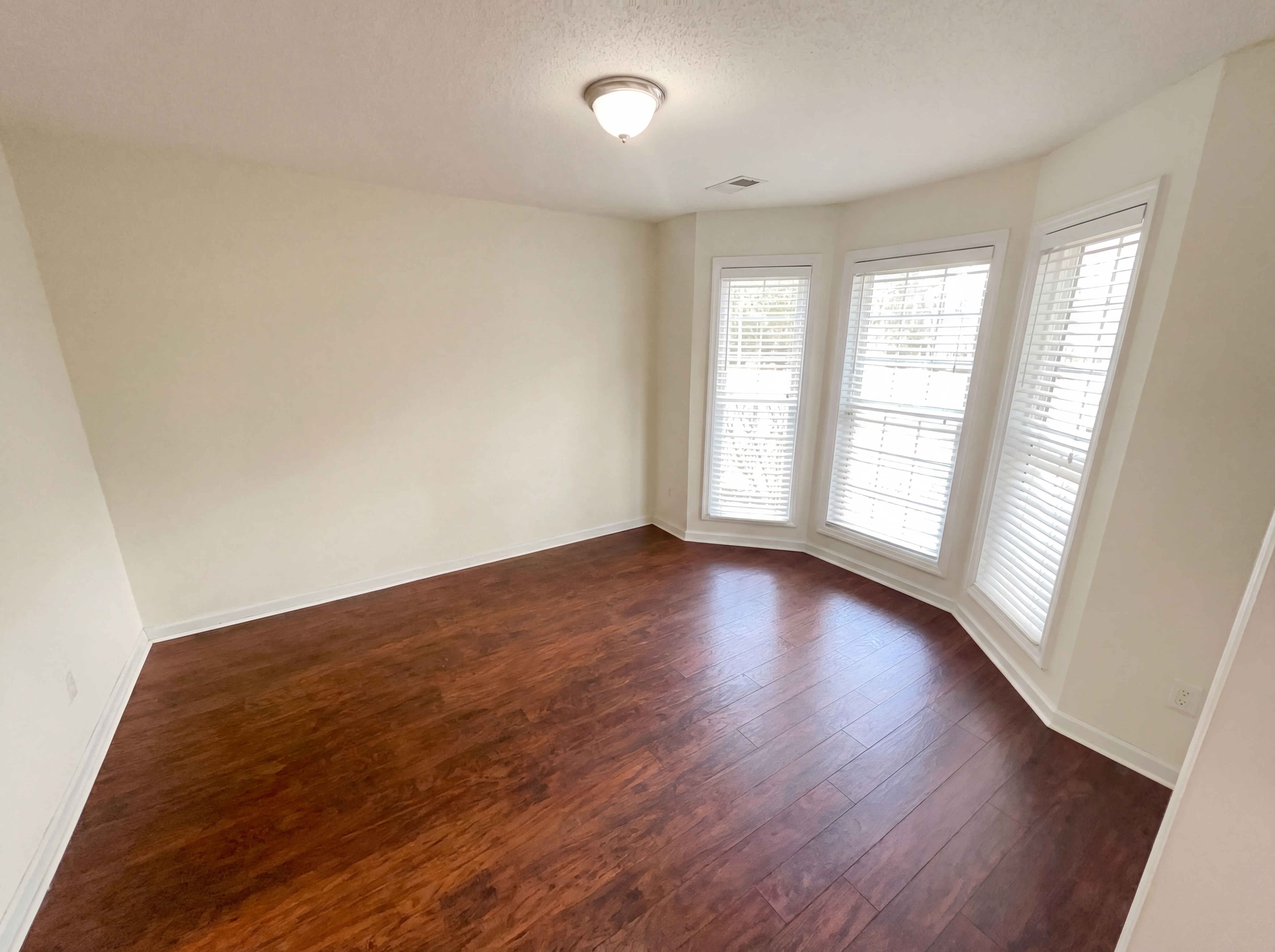 Photo 10 of 22 of 70 Sunny Brook Dr, Newnan, GA