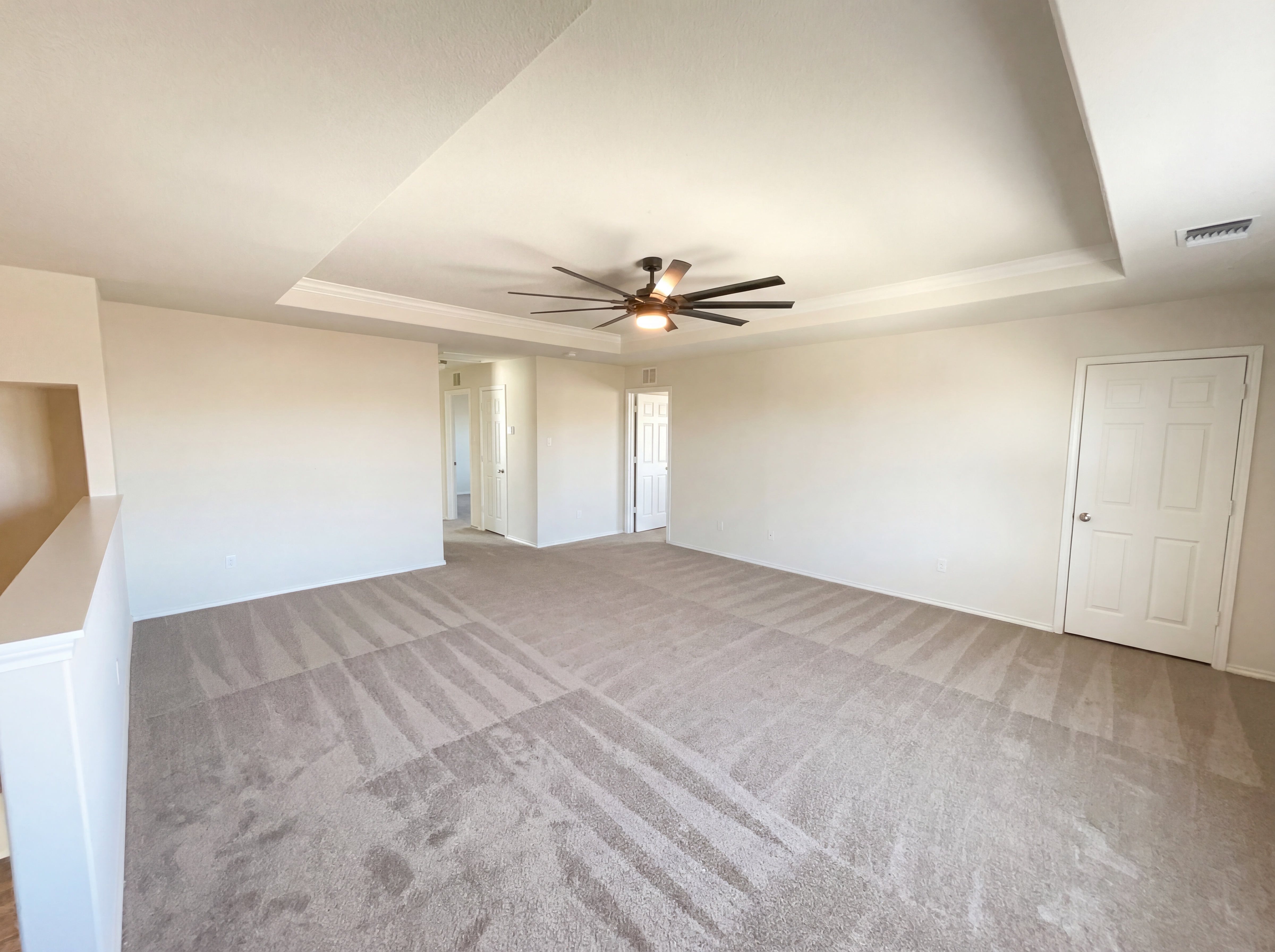 Photo 14 of 22 of 709 Hummingbird Ln, Leander, TX