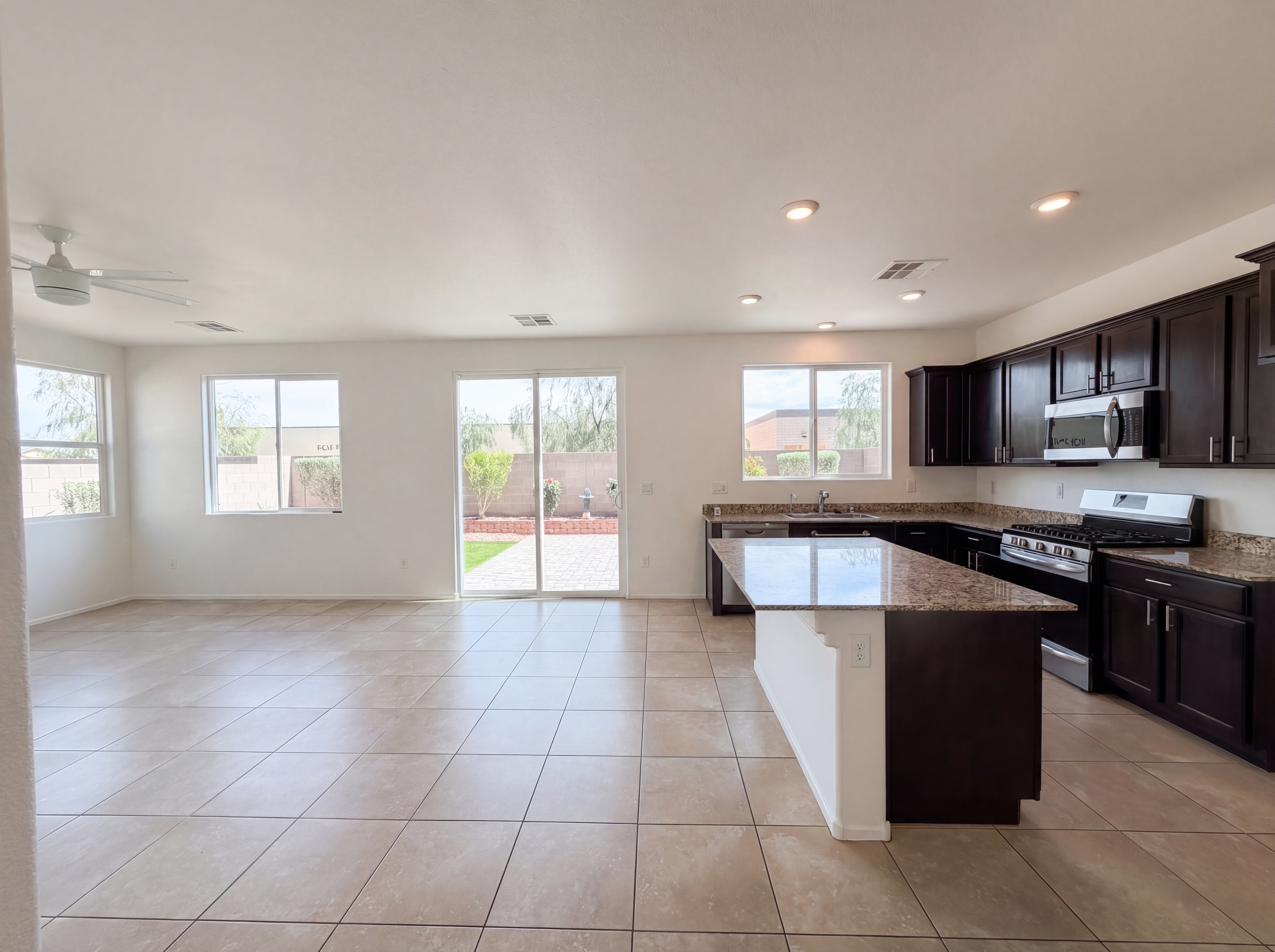 Photo 14 of 52 of 4036 White Opal St, Las Vegas, NV