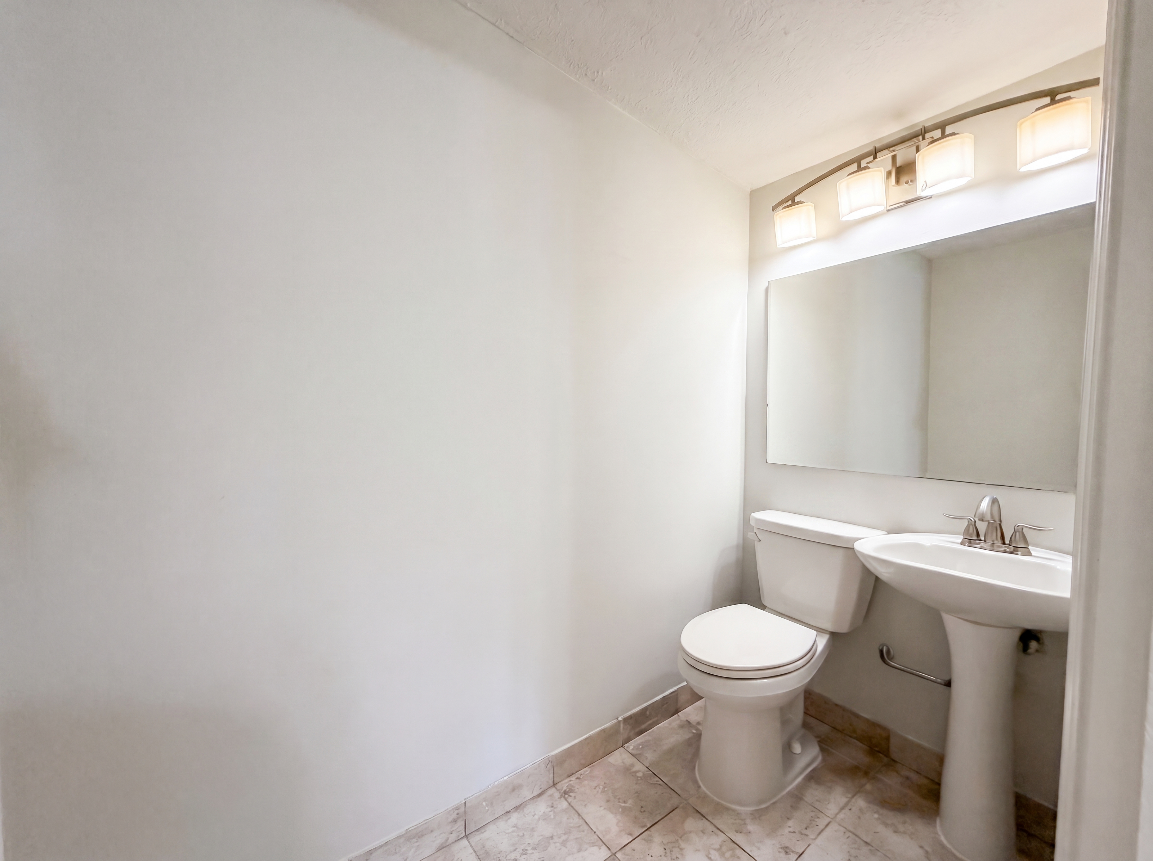 Photo 14 of 23 of 5655 Kimbrell Dr S, Jacksonville, FL