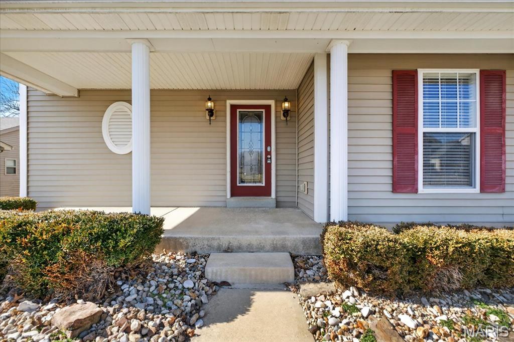 Photo 3 of 46 of 615 Courageous Ln, Wentzville, MO