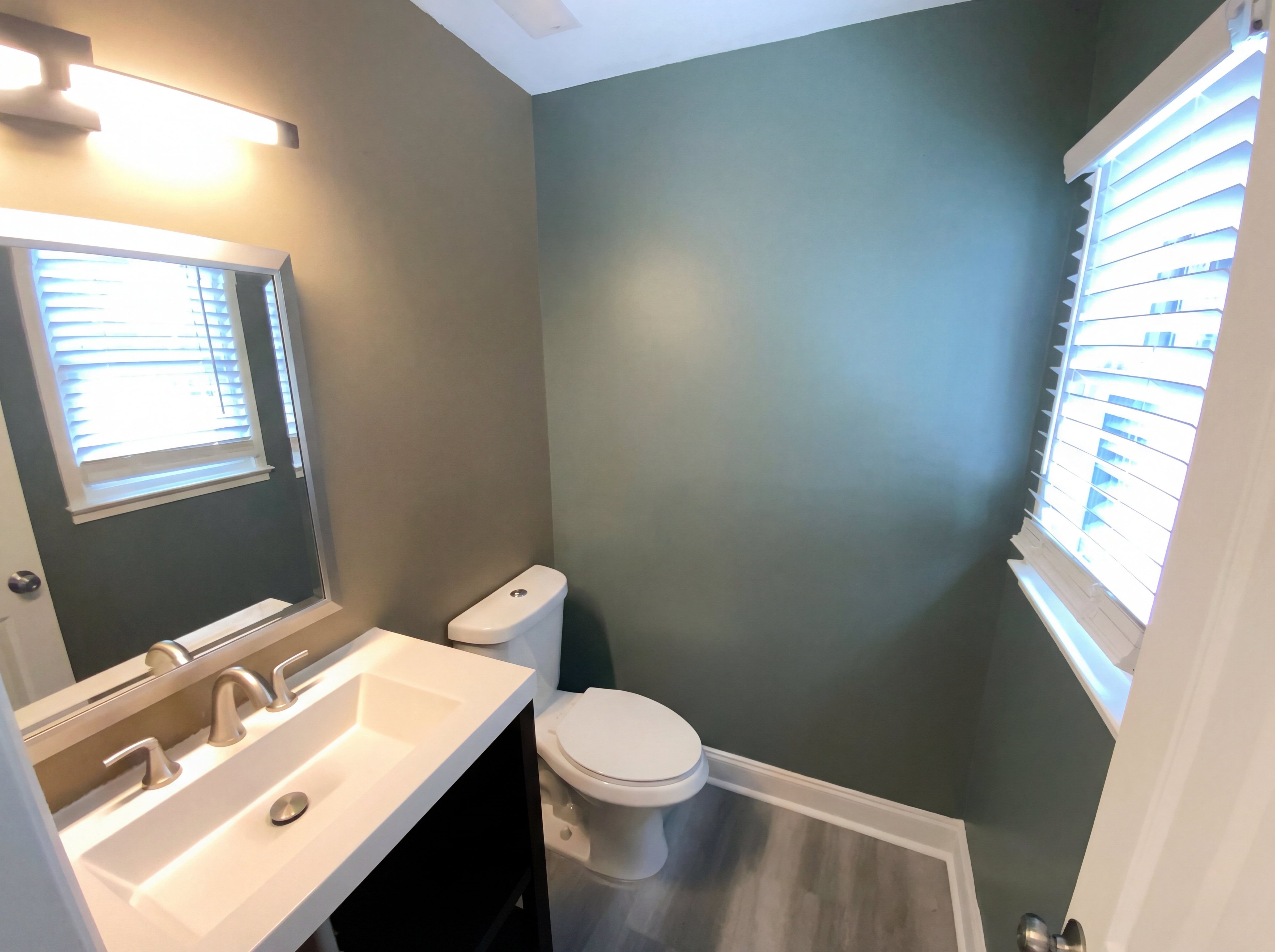Photo 8 of 21 of 202 Hassellwood Dr, Jamestown, NC