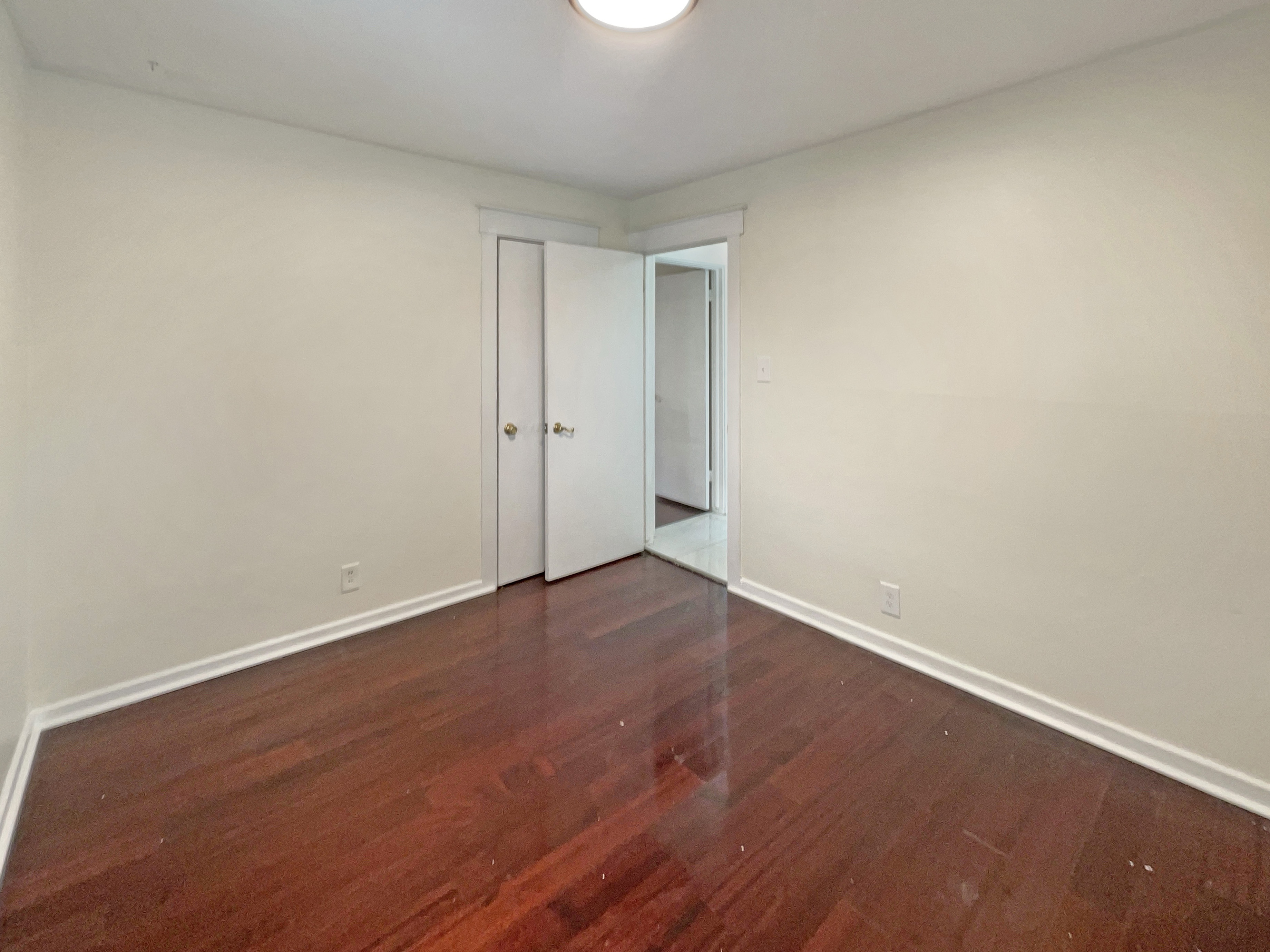 Photo 12 of 17 of 4055 N Grand Ave, Indianapolis, IN