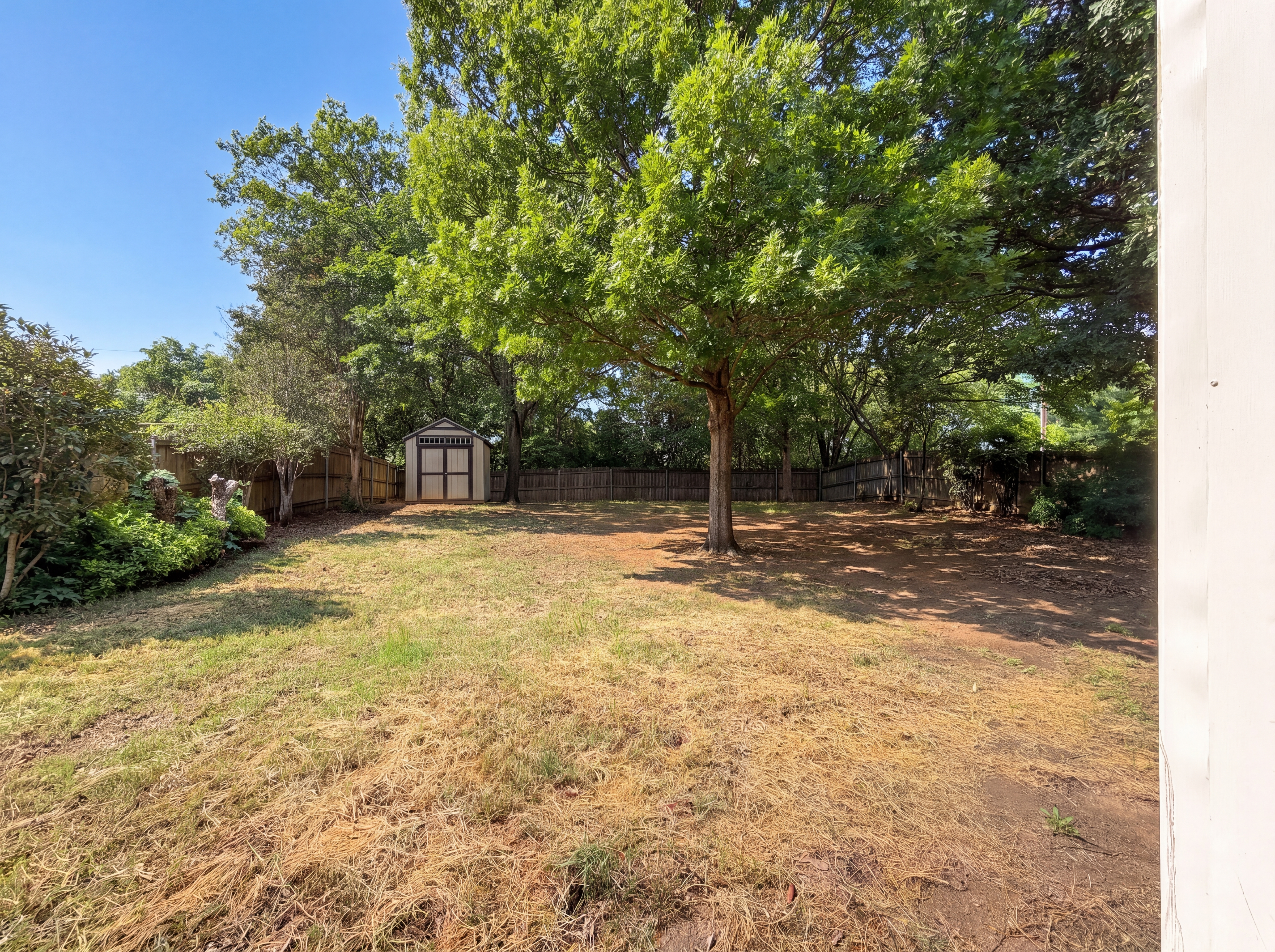 Photo 23 of 27 of 6218 Kingswood Dr, Arlington, TX