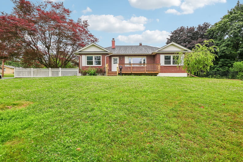 Property photo 1 of 14 Highview Ave