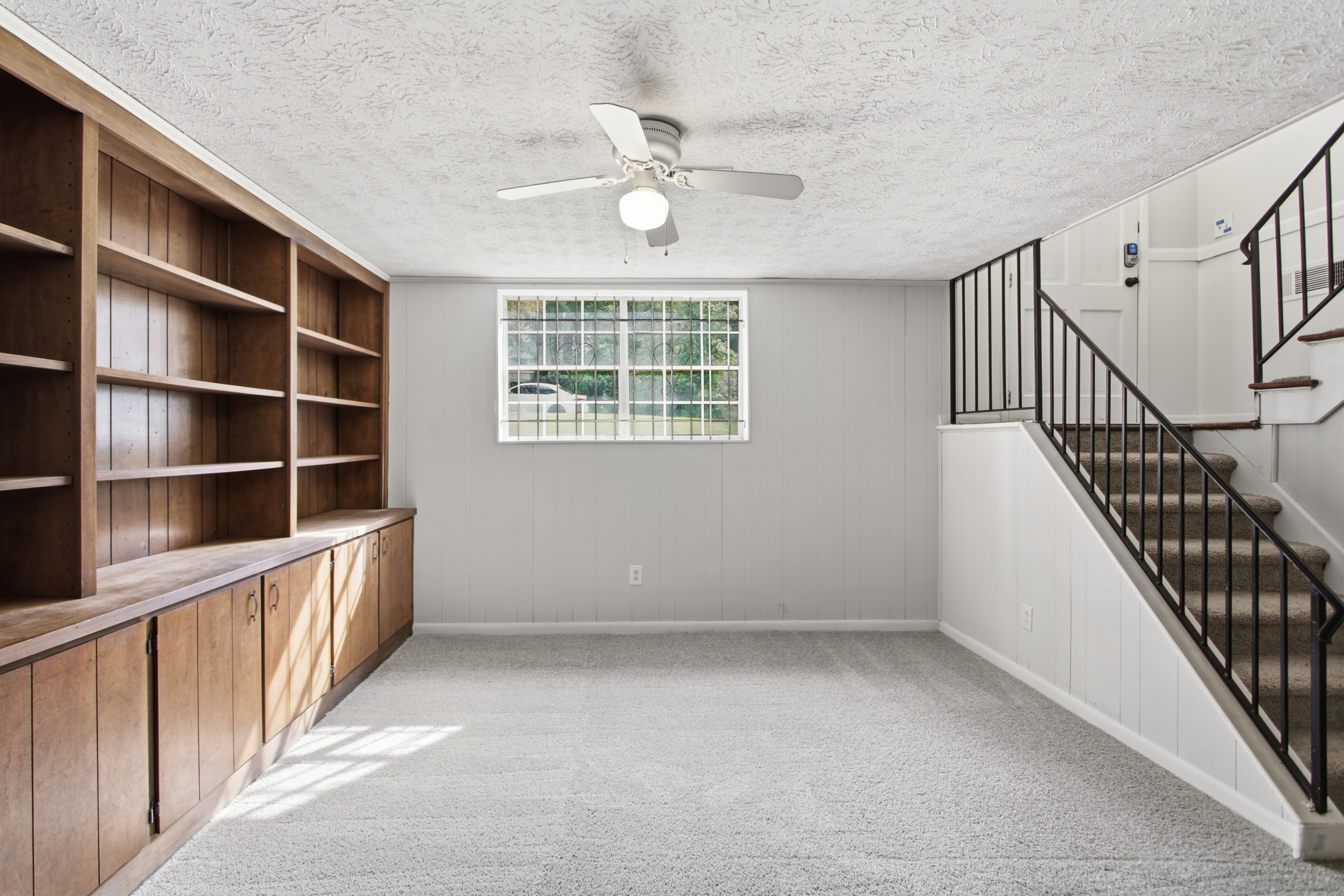 Photo 10 of 30 of 1446 Walnut Ridge Way, Stone Mountain, GA