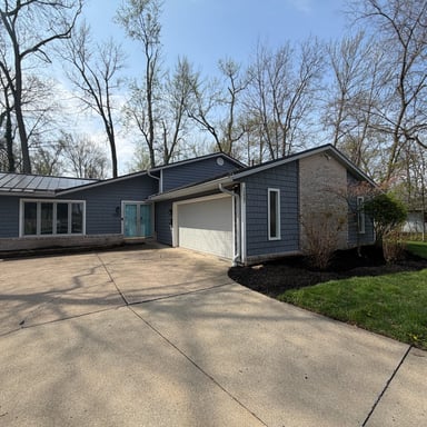 Property photo 1 of 32847 Redwood Blvd