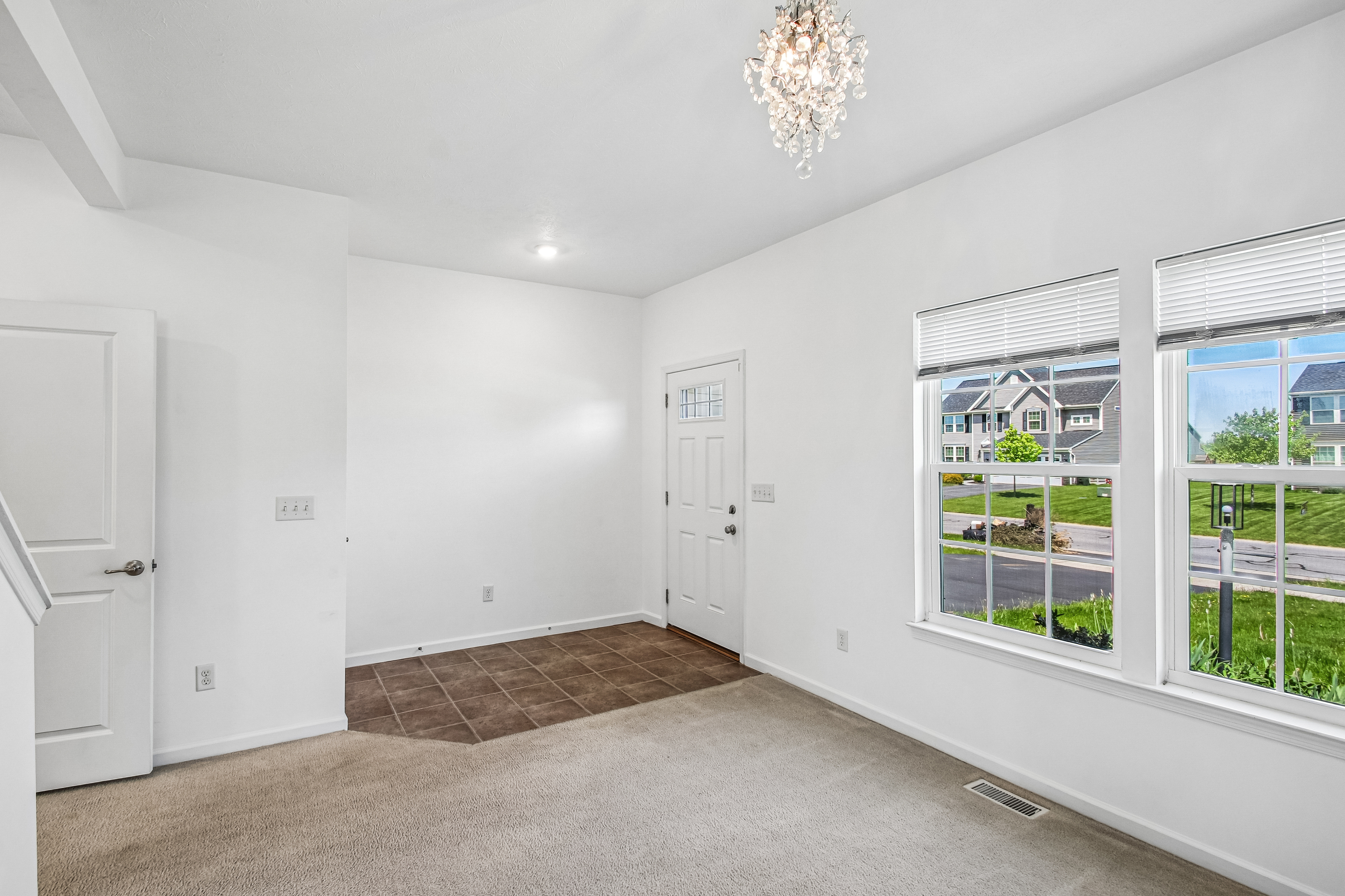 Photo 9 of 48 of 6007 Amber Dr, Farmington, NY