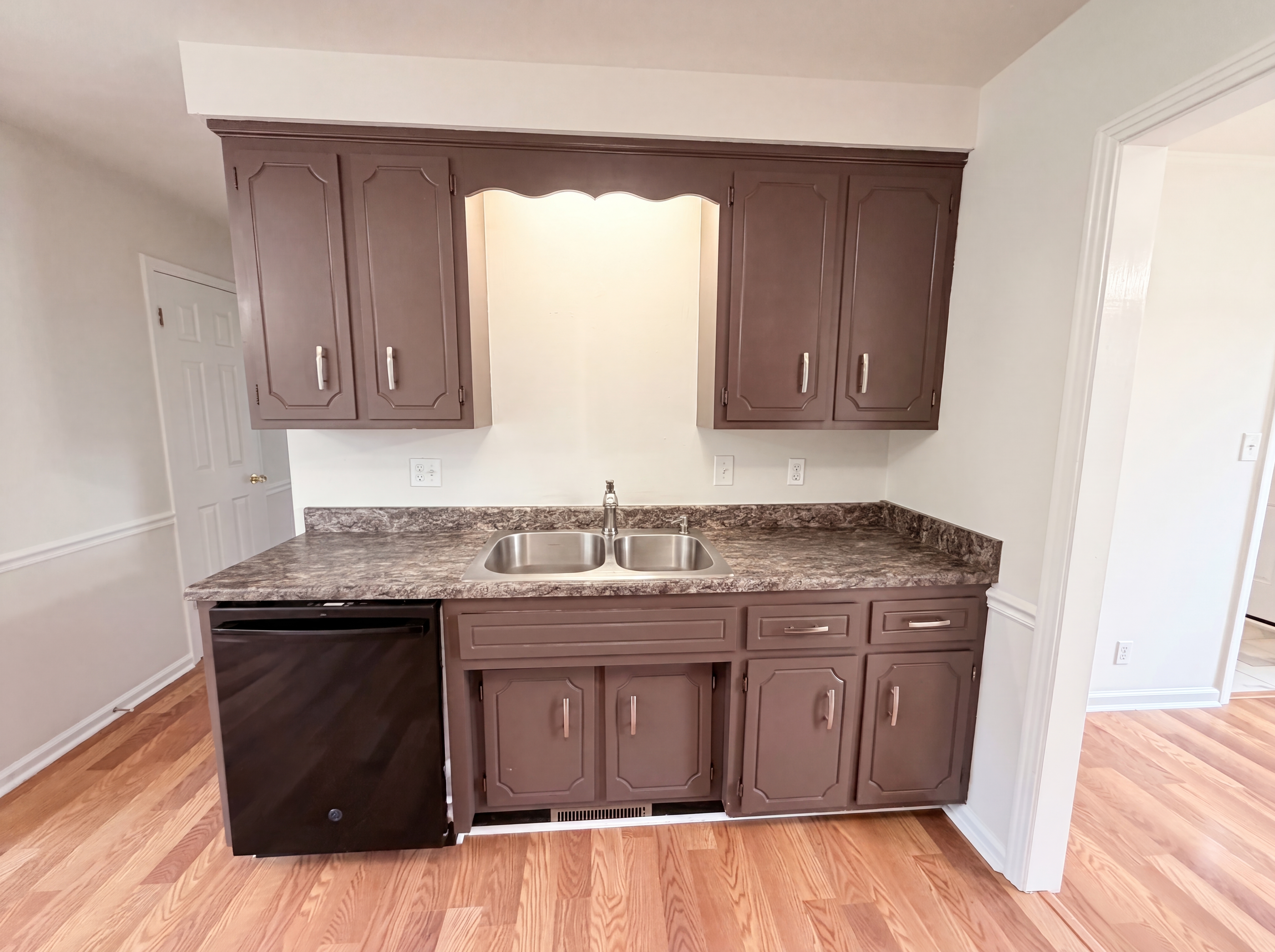 Photo 10 of 24 of 3402 Chaney Ln, Clarksville, TN
