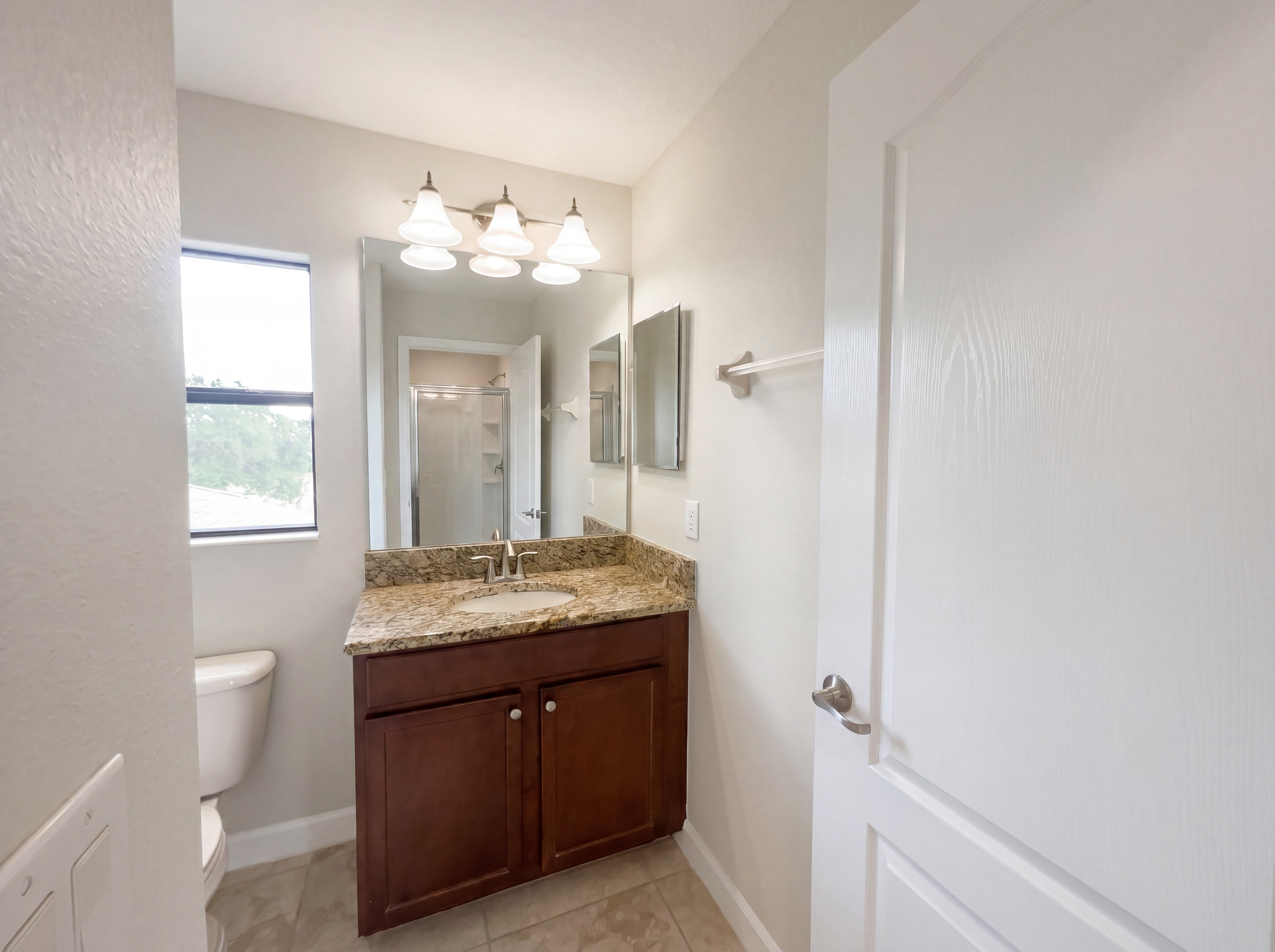 Photo 21 of 34 of 2200 Romanum Dr, Winter Garden, FL
