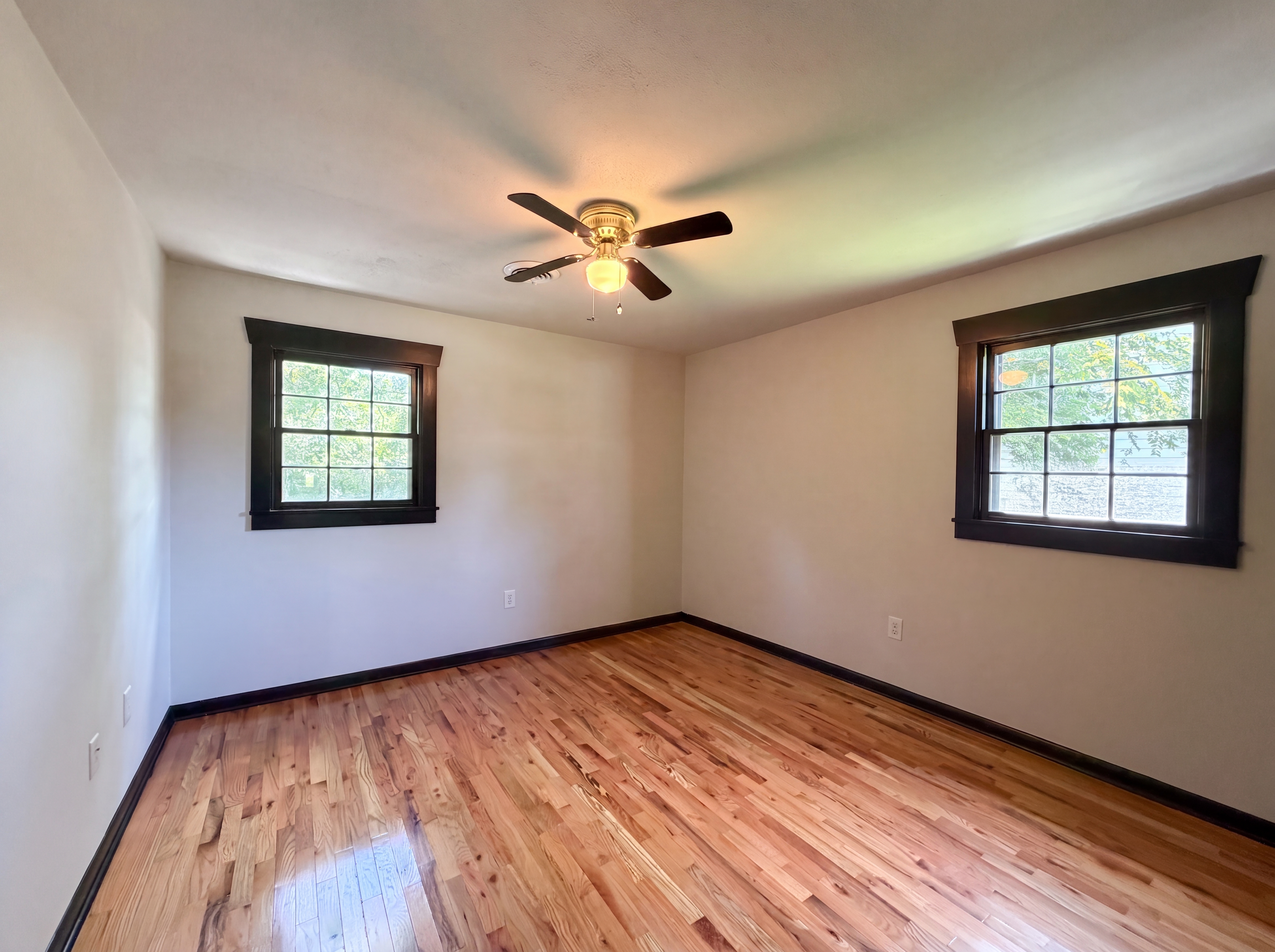 Photo 8 of 20 of 509 Drake Ave, Nashville, TN