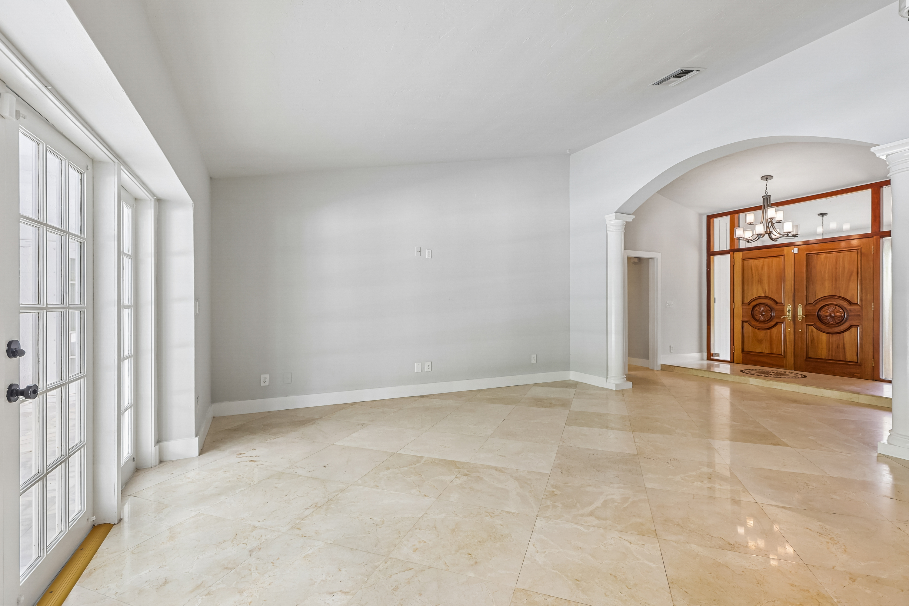 Photo 20 of 75 of 7745 SW 183rd Ter, Palmetto Bay, FL