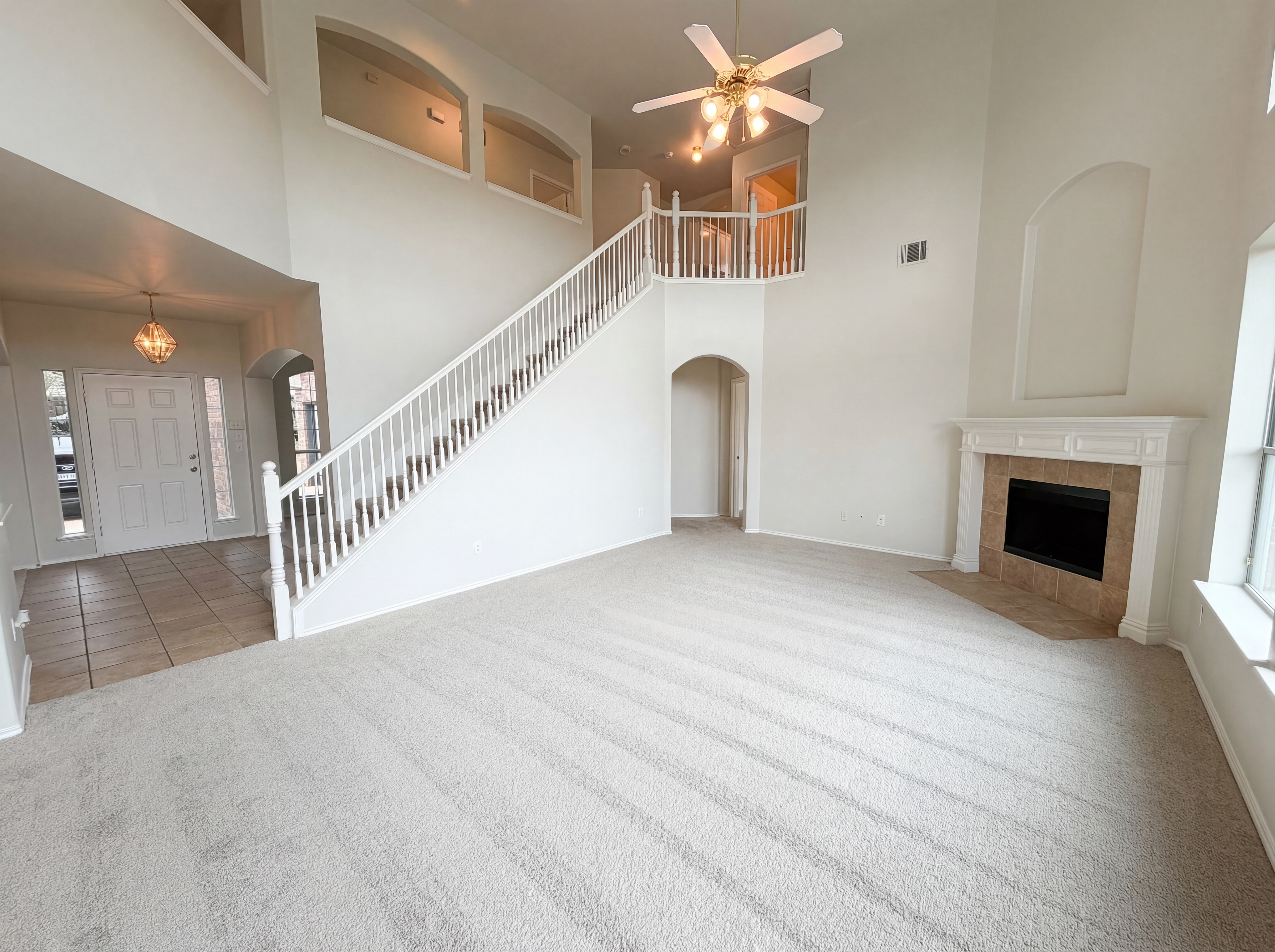 Photo 12 of 24 of 916 Matagorda Ln, Desoto, TX