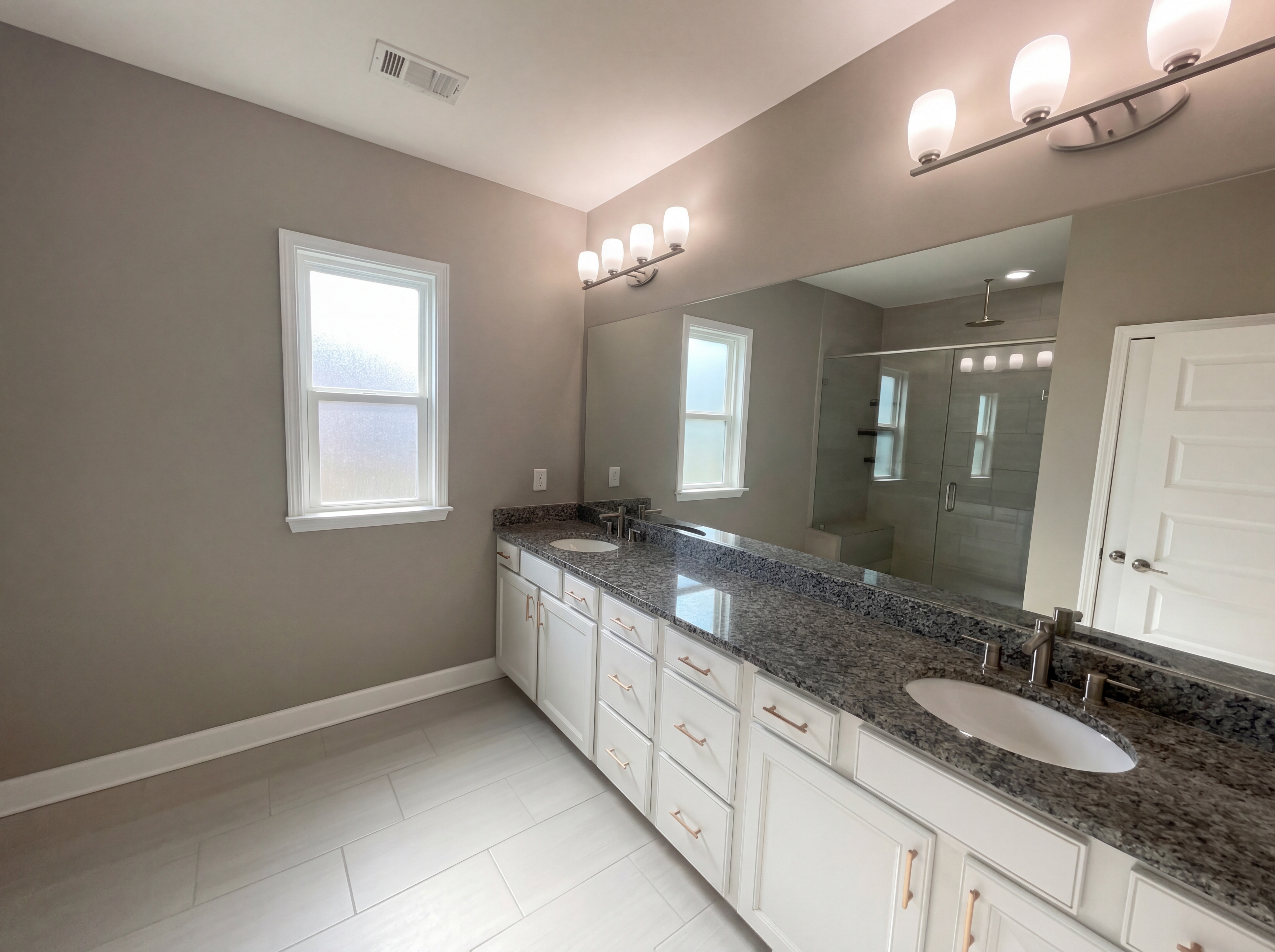 Photo 22 of 34 of 2154 Hinton Dr SE, Smyrna, GA