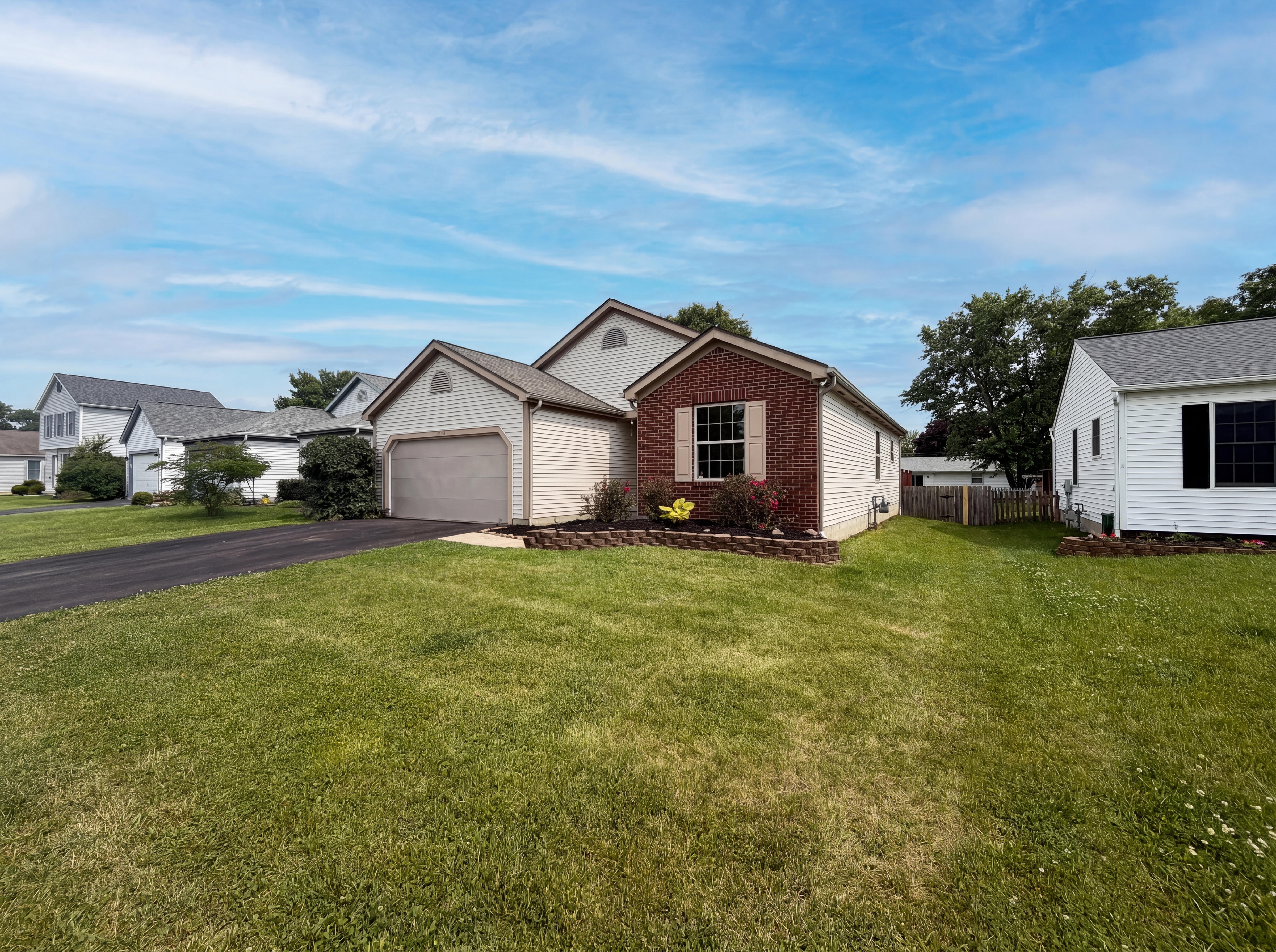 Photo 22 of 25 of 3600 Bluff Gap Dr, Grove City, OH