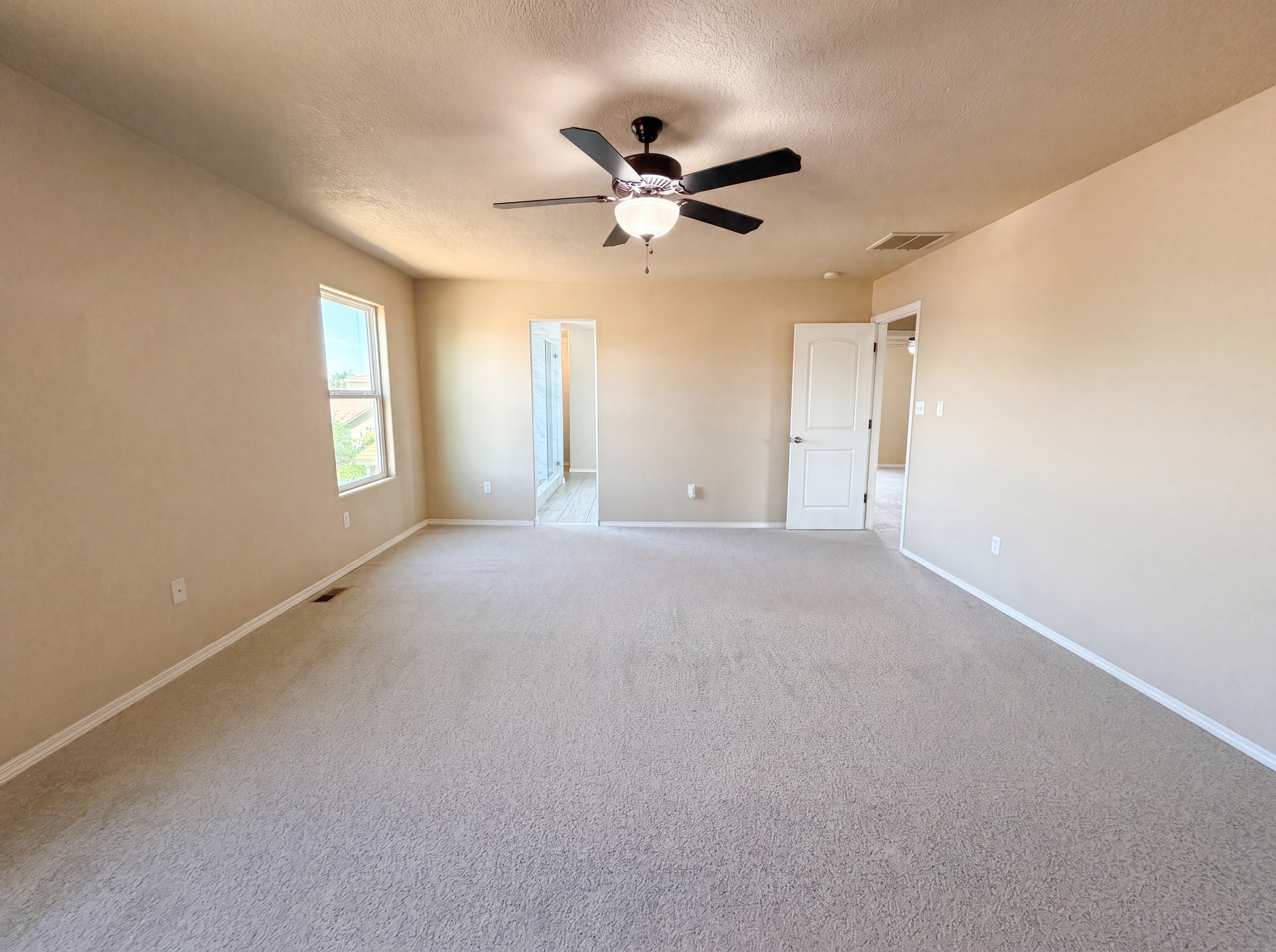 Photo 4 of 26 of 1309 Spruce Meadows Dr NE, Rio Rancho, NM