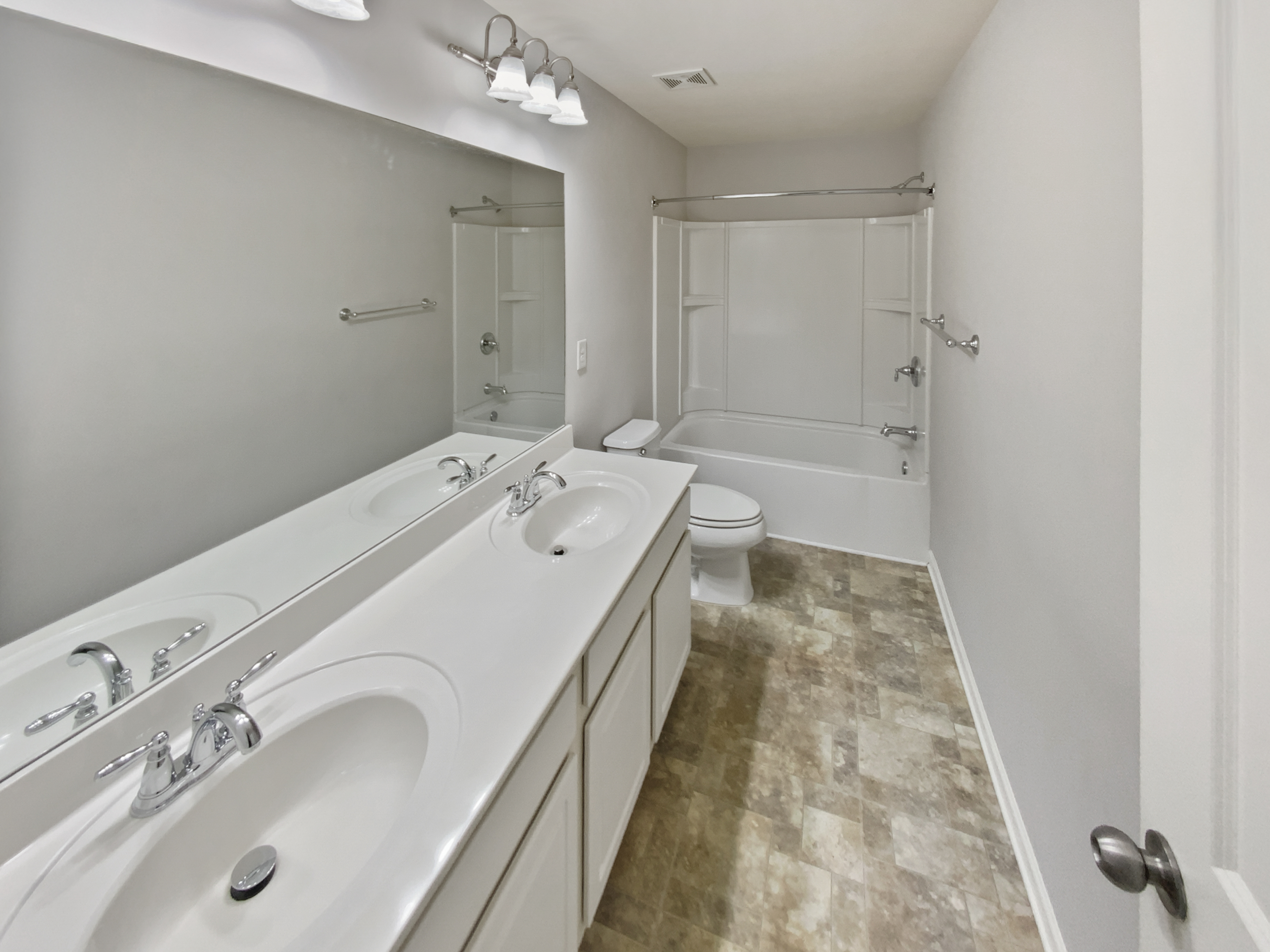 Photo 15 of 26 of 12981 Dartmore Cir, Alpharetta, GA