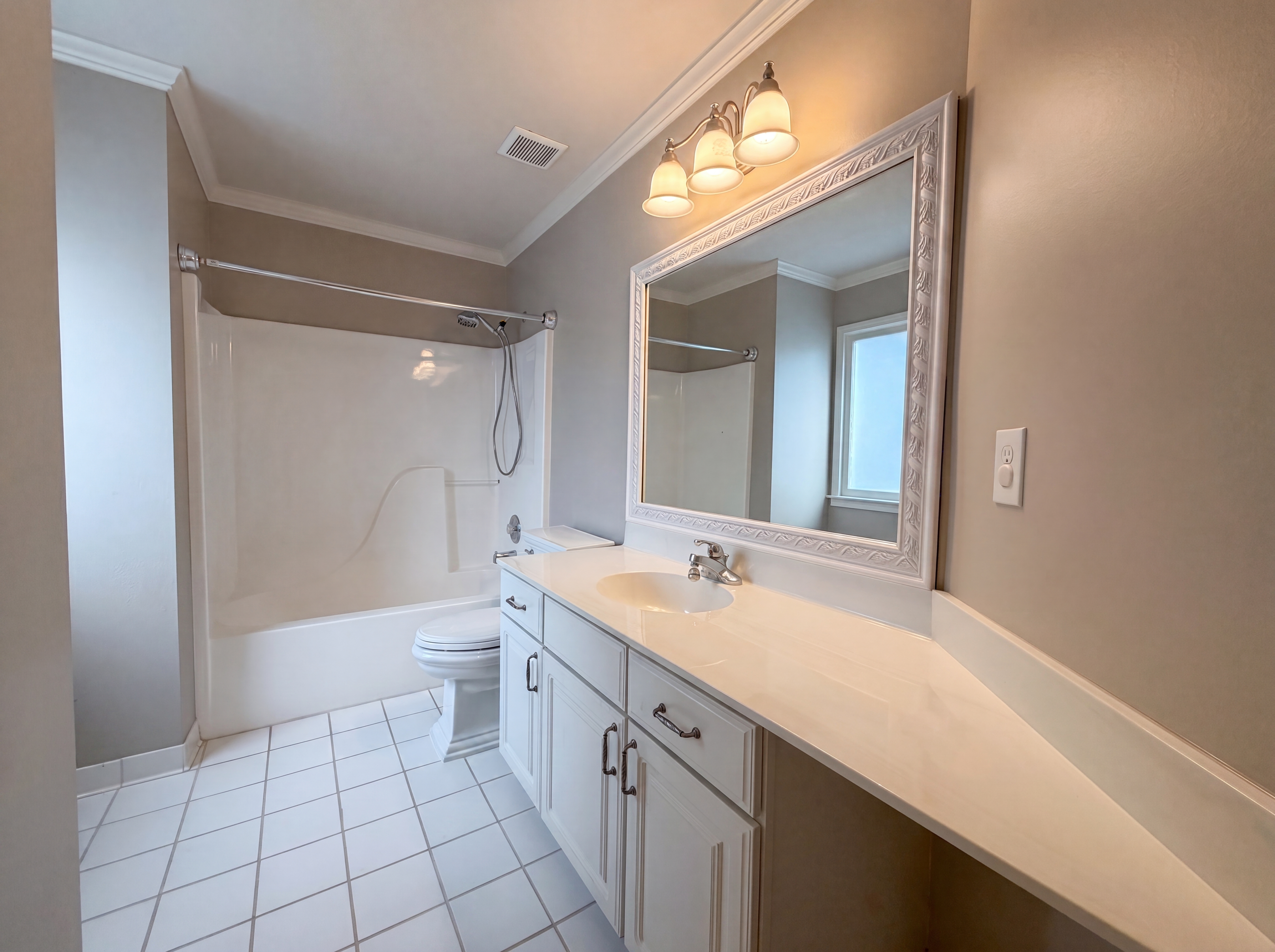 Photo 15 of 34 of 2299 Camden Dr SW, Marietta, GA