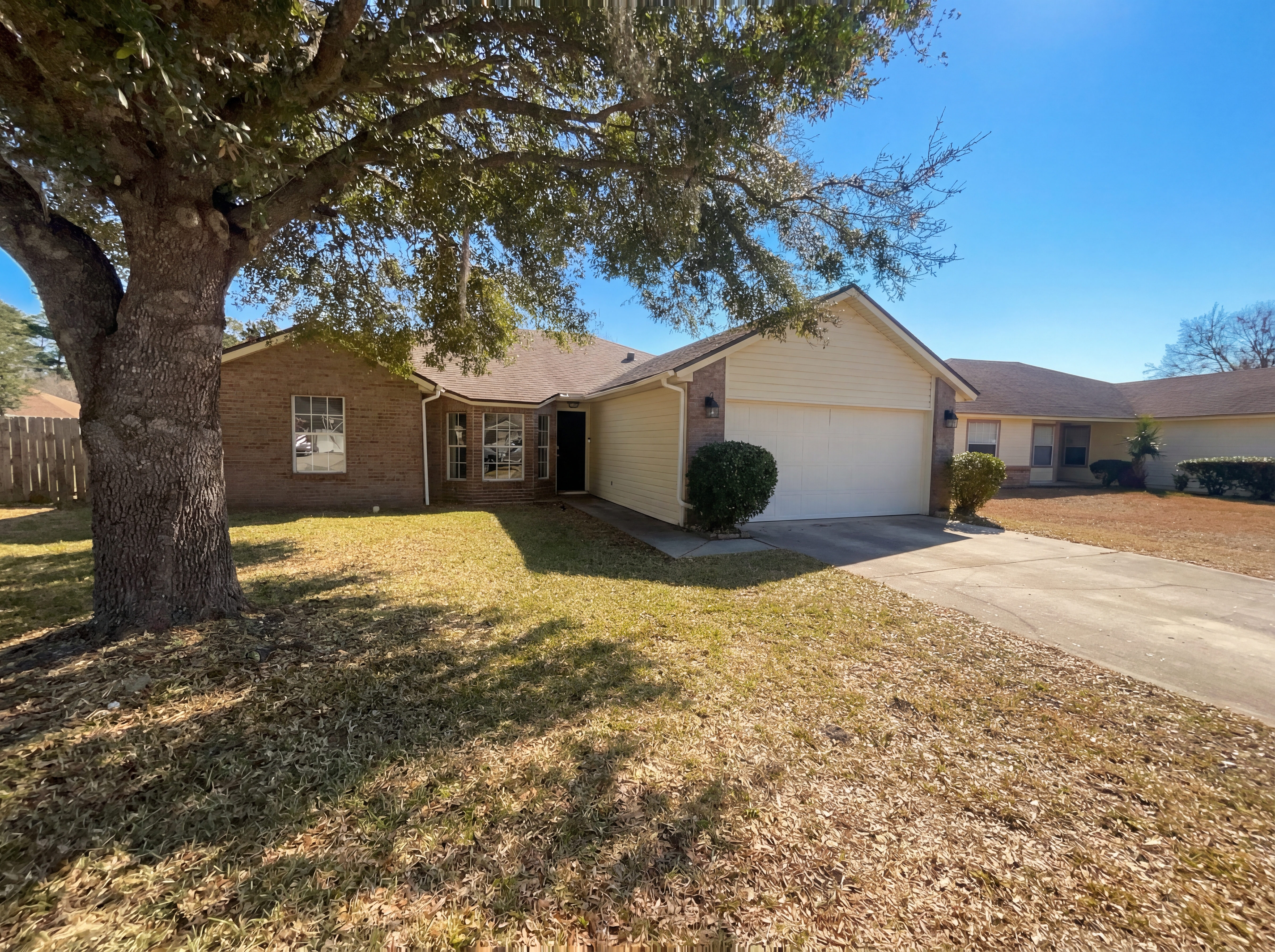 Photo 3 of 21 of 2158 Joseph Hewes Ct, Orange Park, FL