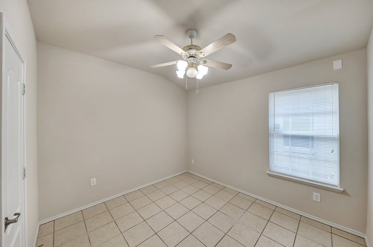 Photo 20 of 27 - 5424 Cameron Dr, Grand Prairie, TX 75052