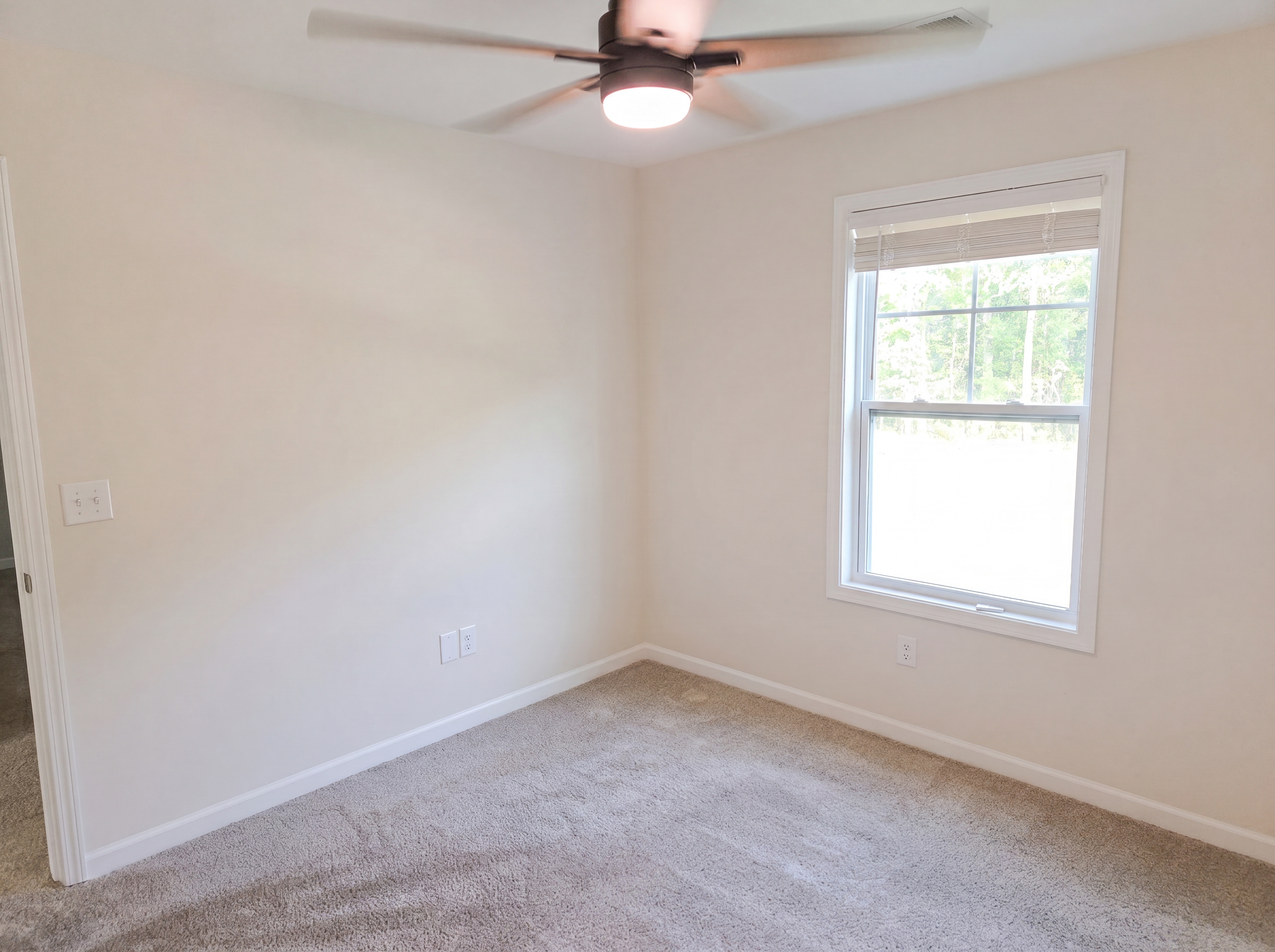 Photo 13 of 22 of 2050 Barnhart Dr, Sumter, SC