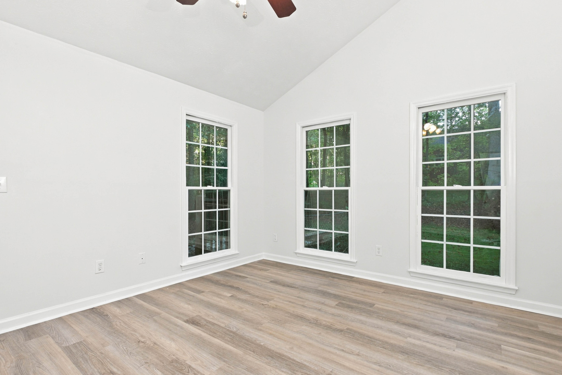 Photo 4 of 21 of 1842 Plantation Creek Rd, Fortson, GA