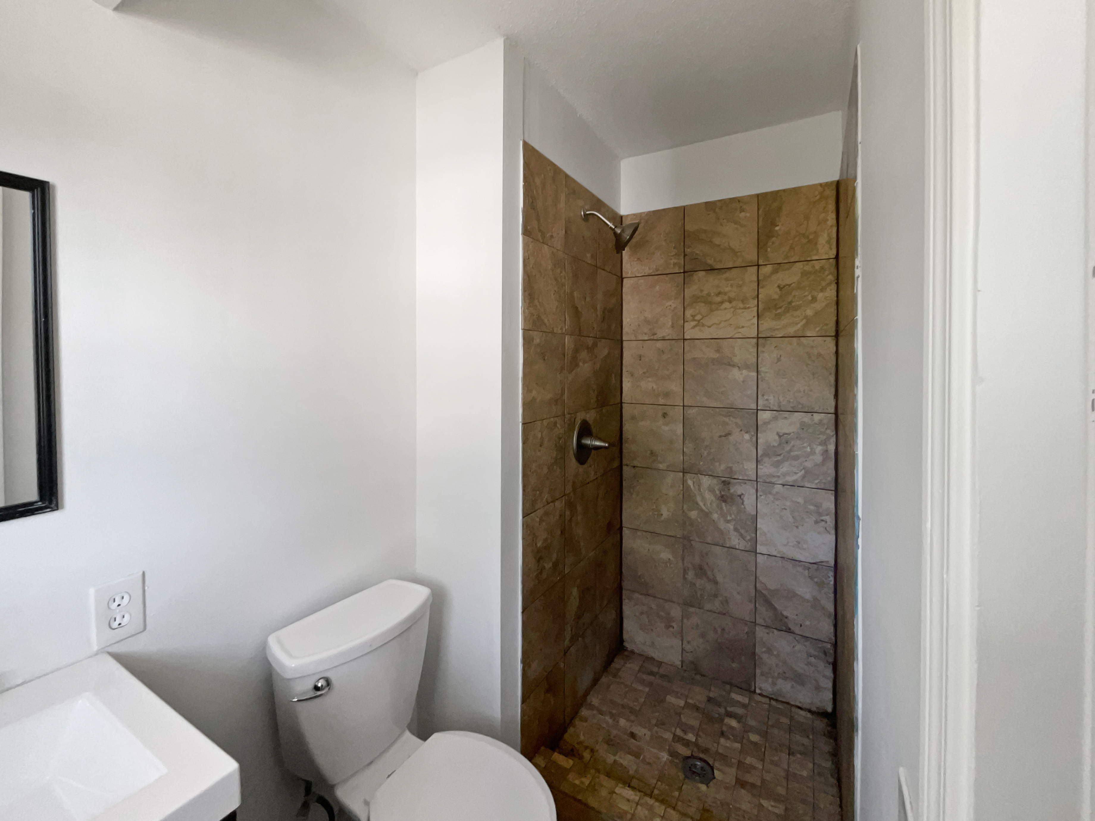 Photo 11 of 22 of 9432 Carter Dr, Overland Park, KS