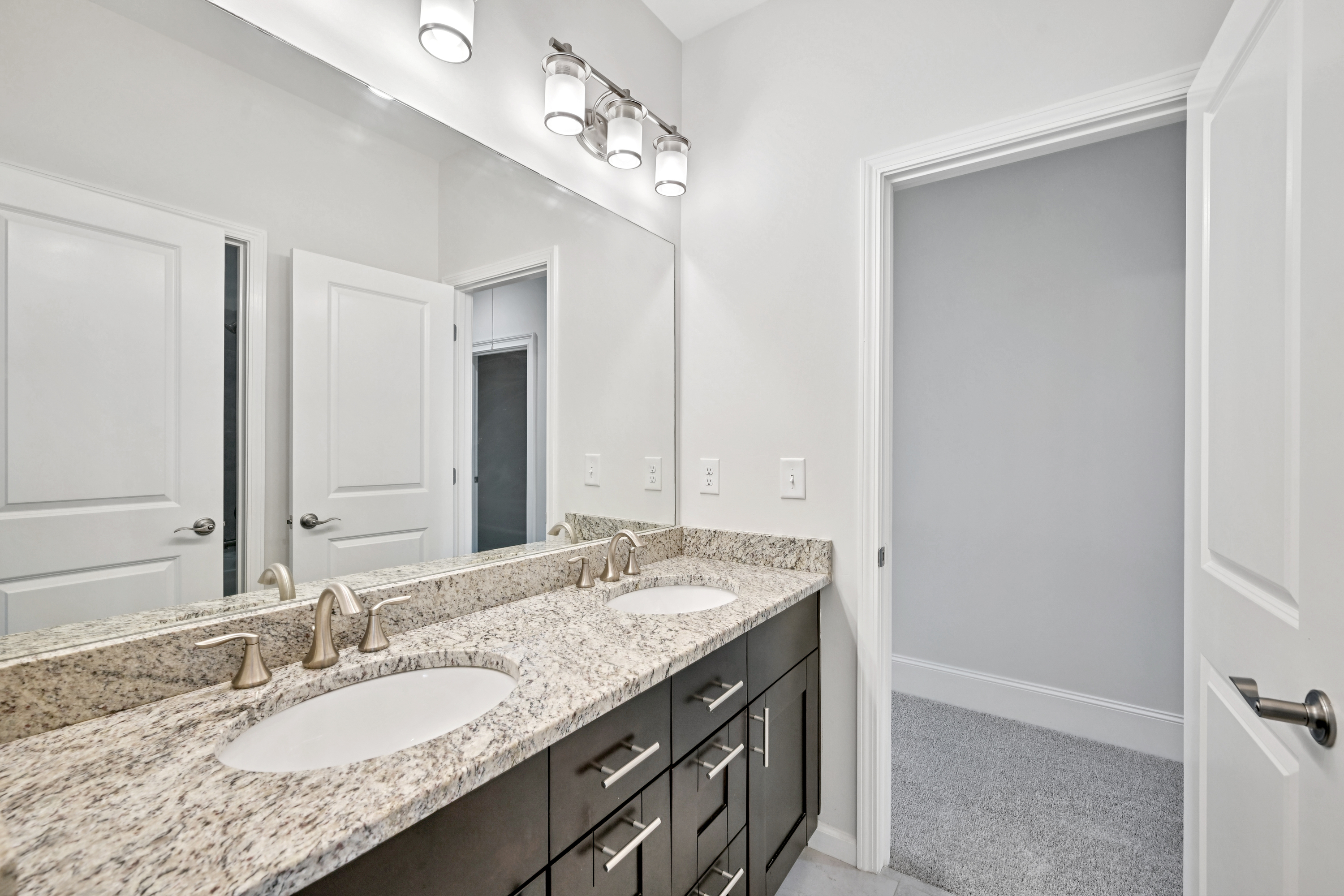 Photo 38 of 59 of 40 Terrace View Ct, Acworth, GA