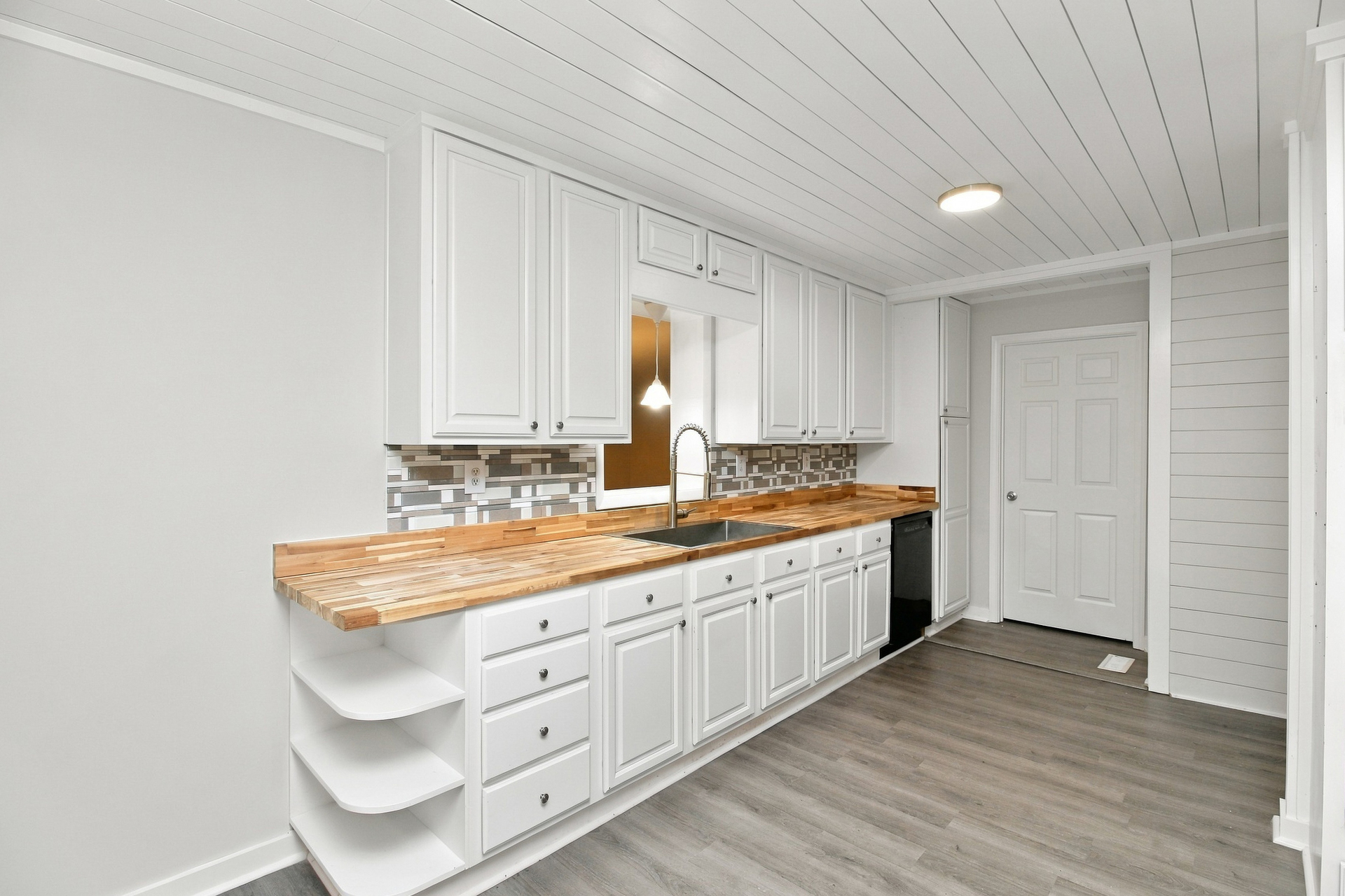 Photo 7 of 22 of 2460 Greensboro Rd, Madison, GA