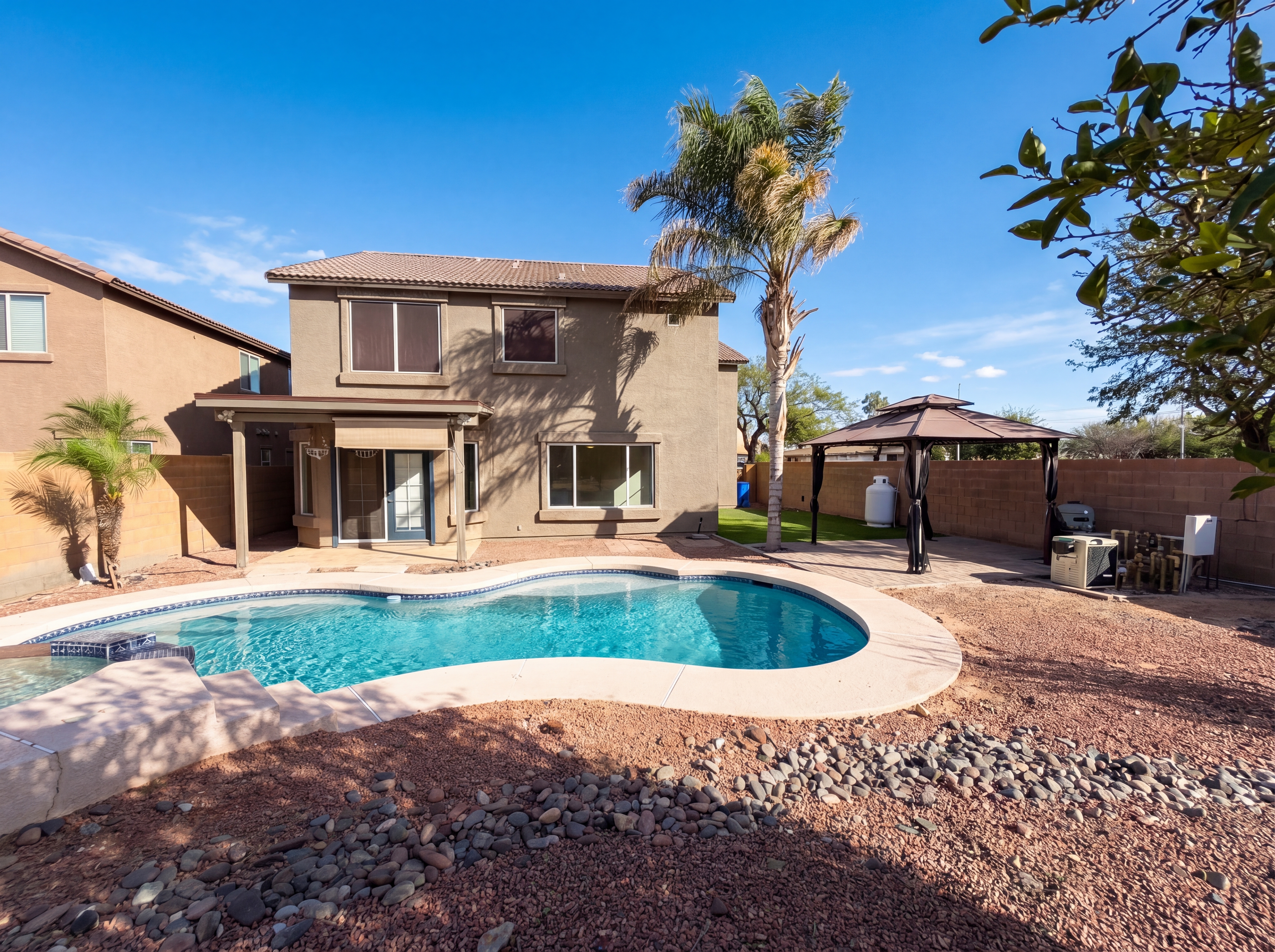 Photo 5 of 36 of 15140 N 174th Dr, Surprise, AZ