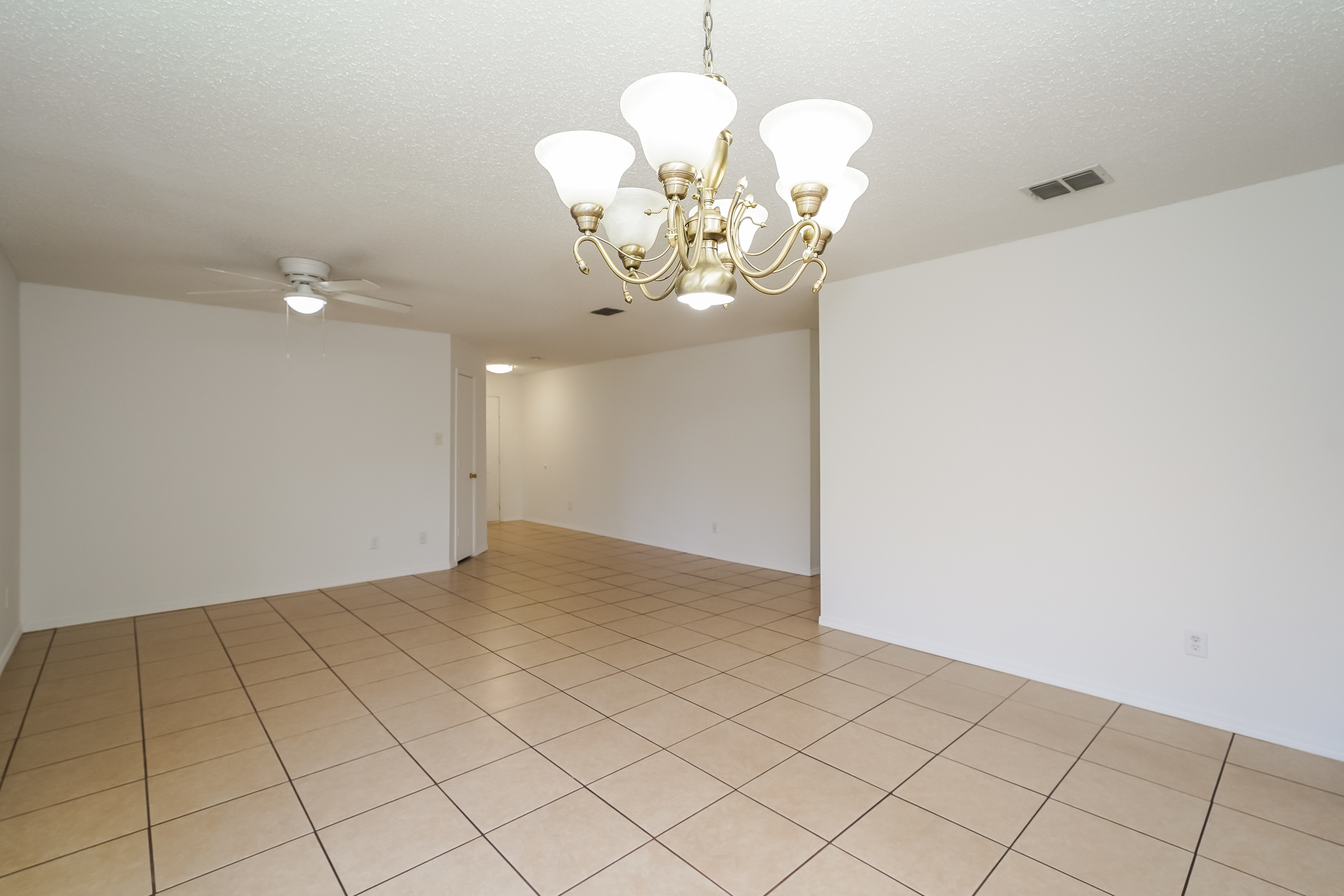 Photo 18 of 21 of 8717 Hunters Creek Dr, Fort Worth, TX