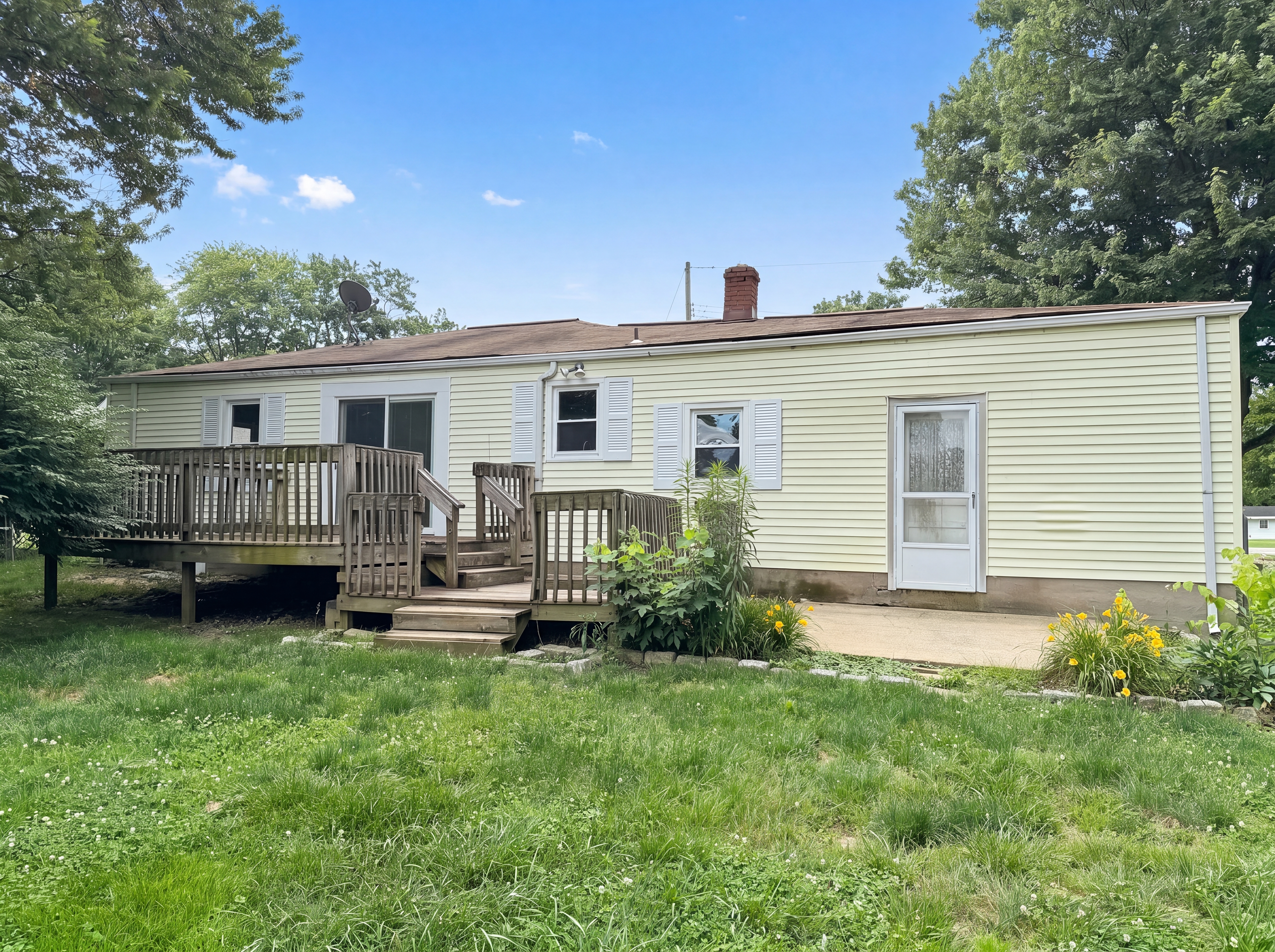 Photo 5 of 17 of 820 Lilly Ln, Cincinnati, OH