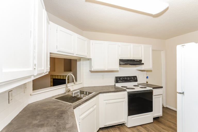 Photo 2 of 27 - 4018 Sun Harbour Dr, San Antonio, TX 78244