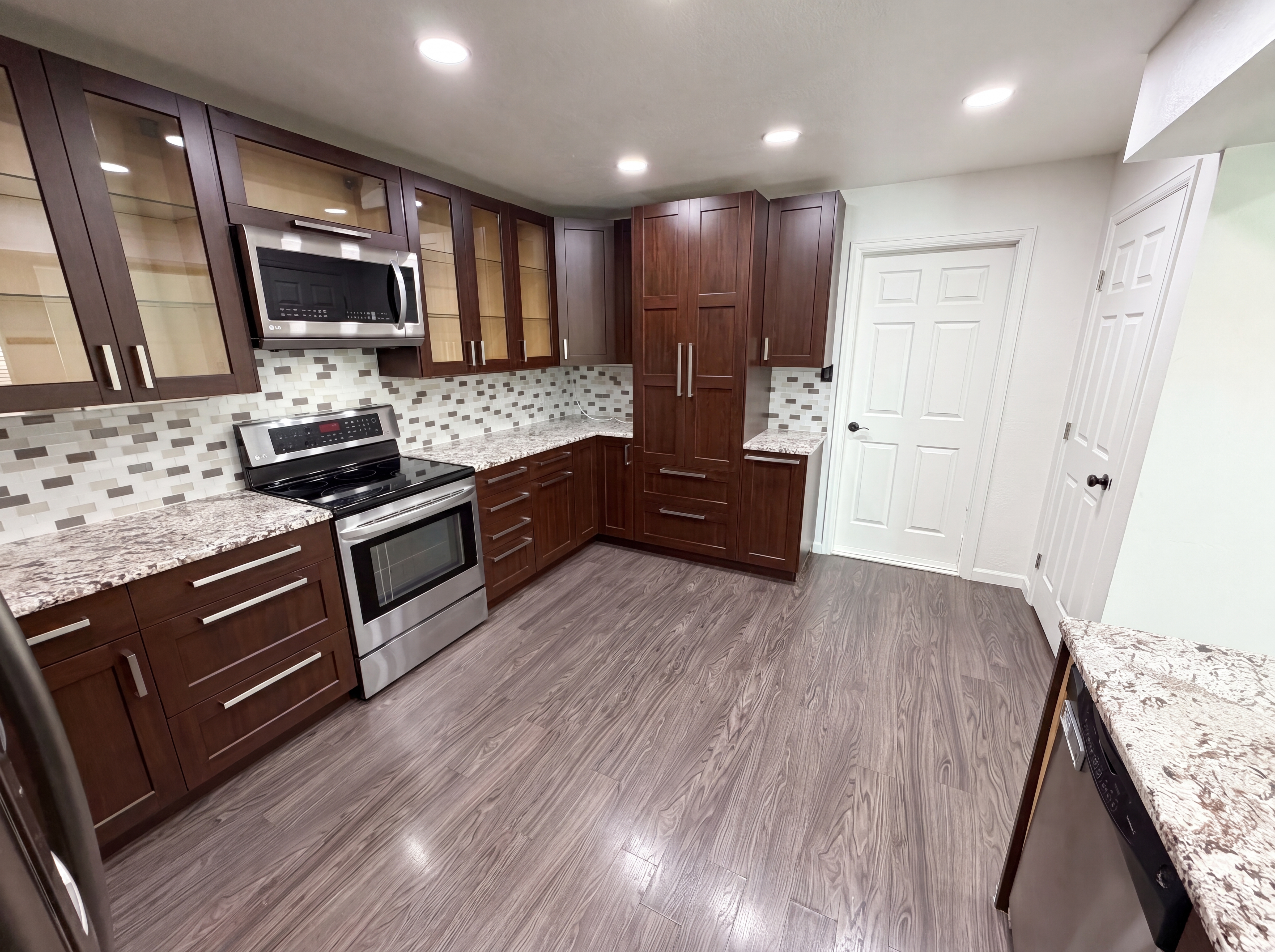 Photo 6 of 28 of 11835 Lincoln St, Northglenn, CO