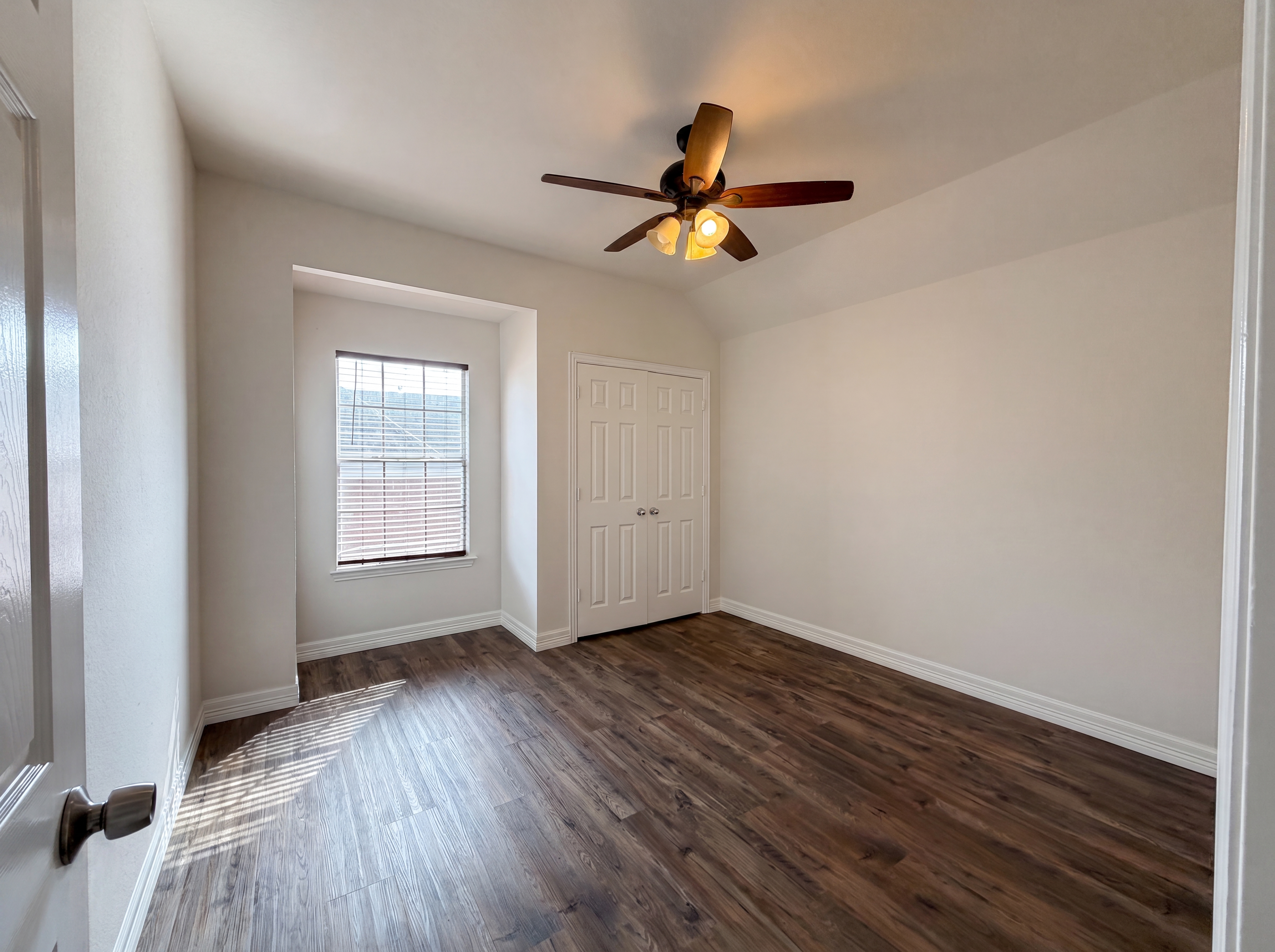 Photo 20 of 33 of 1429 Greenbriar Dr, Allen, TX