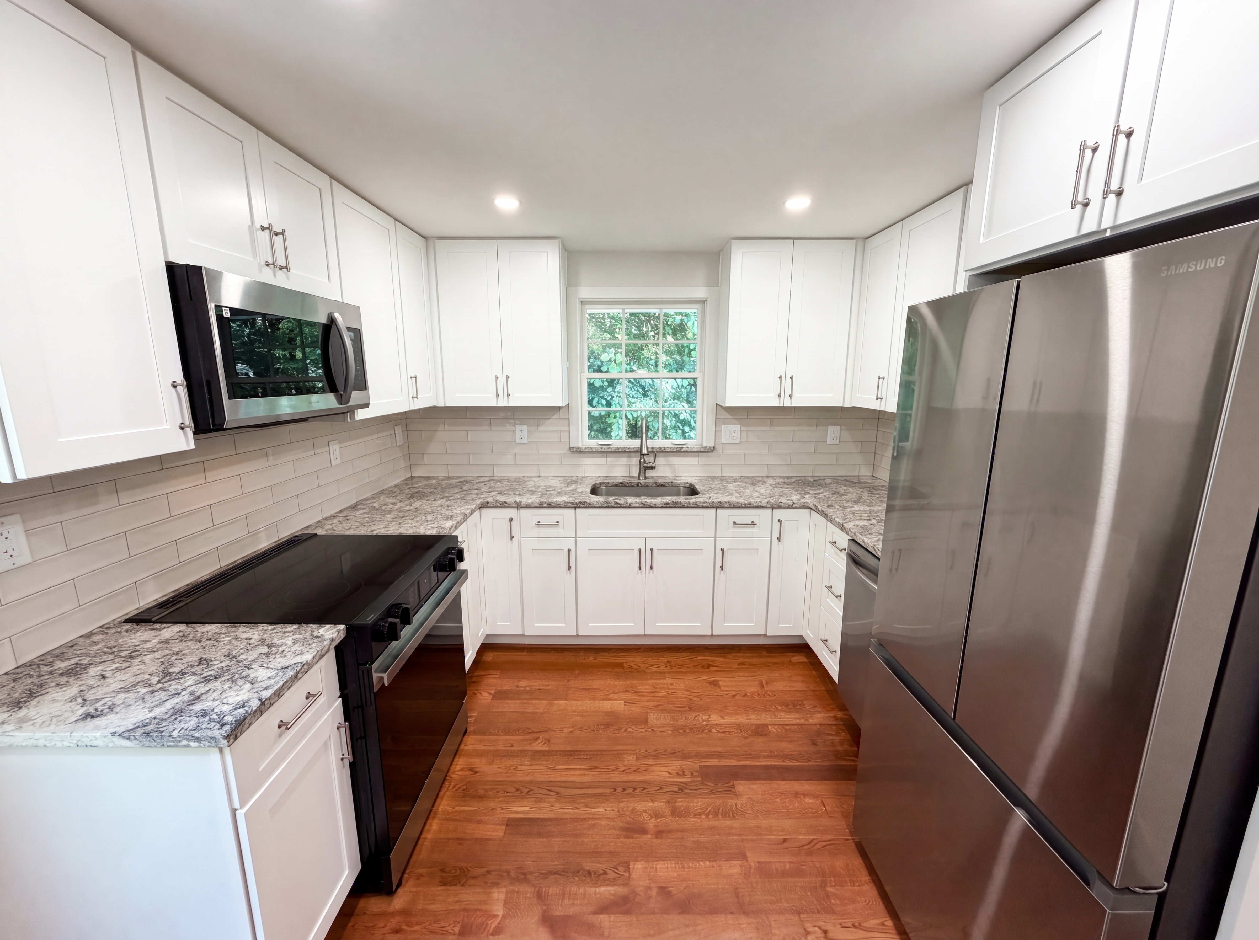Photo 2 of 23 of 2320 Capehart Cir NE, Atlanta, GA