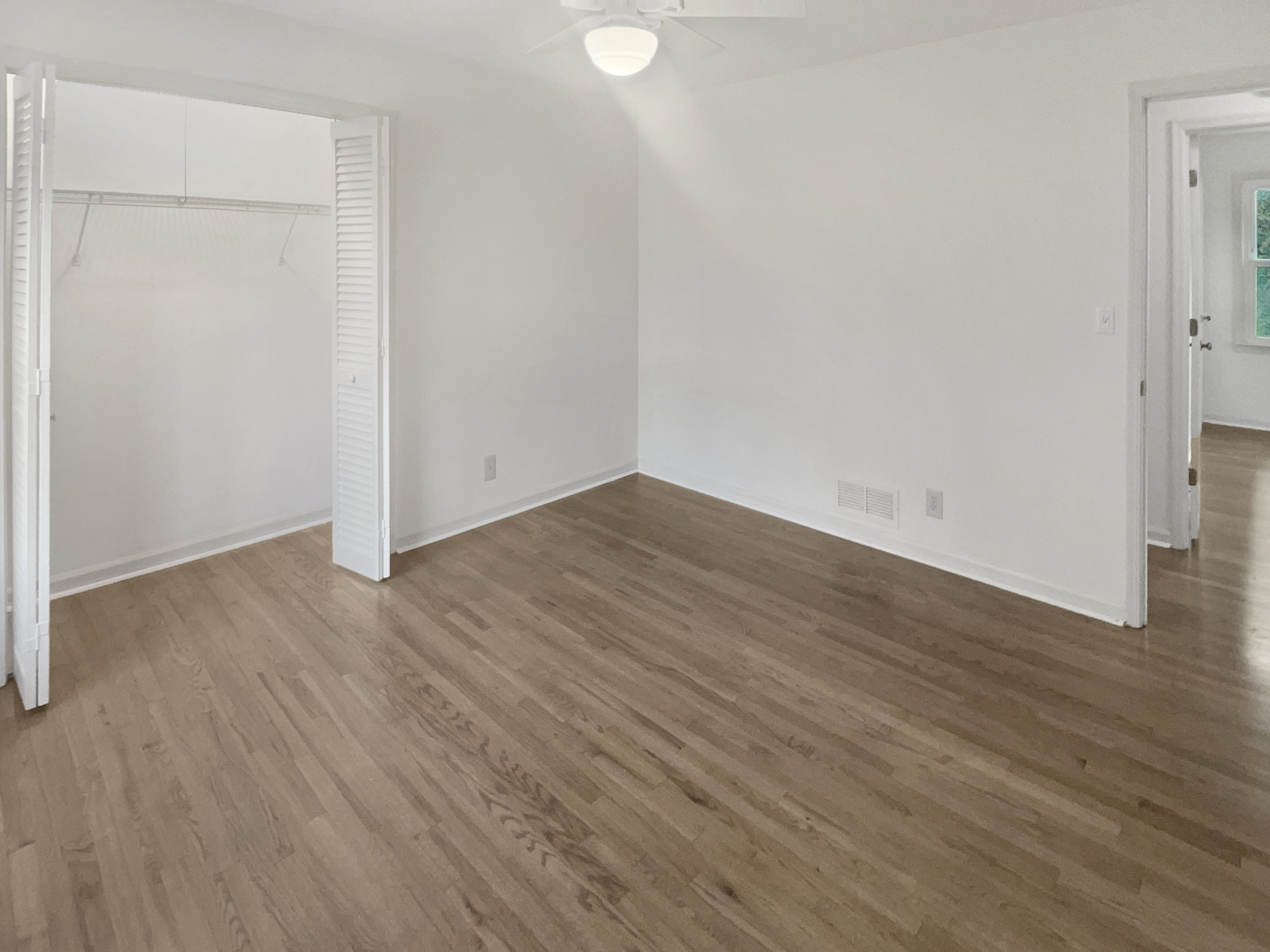 Photo 10 of 26 of 3969 Briaridge Cir, Atlanta, GA