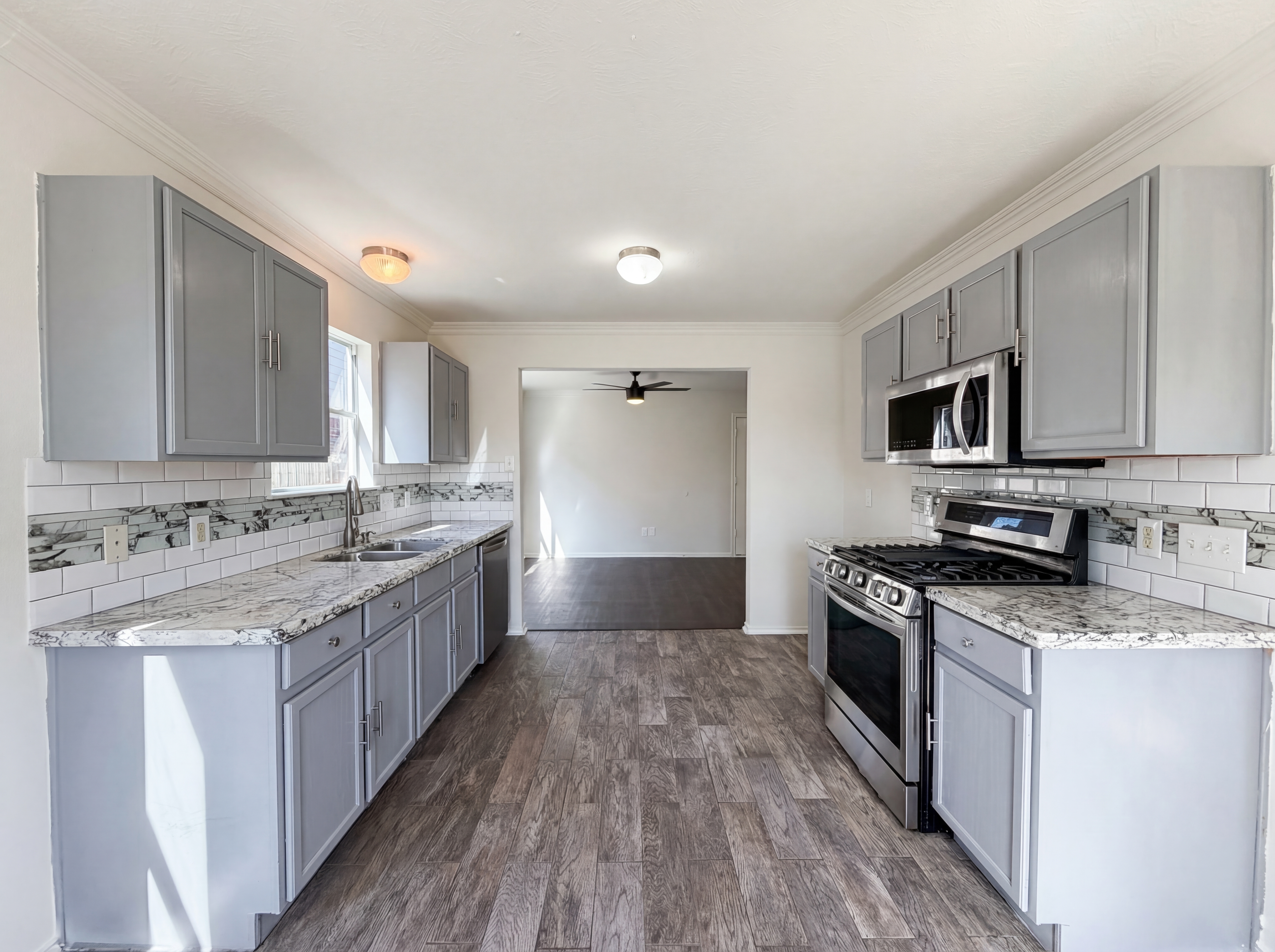 Photo 2 of 24 of 12927 Colony Heath Ln, Houston, TX