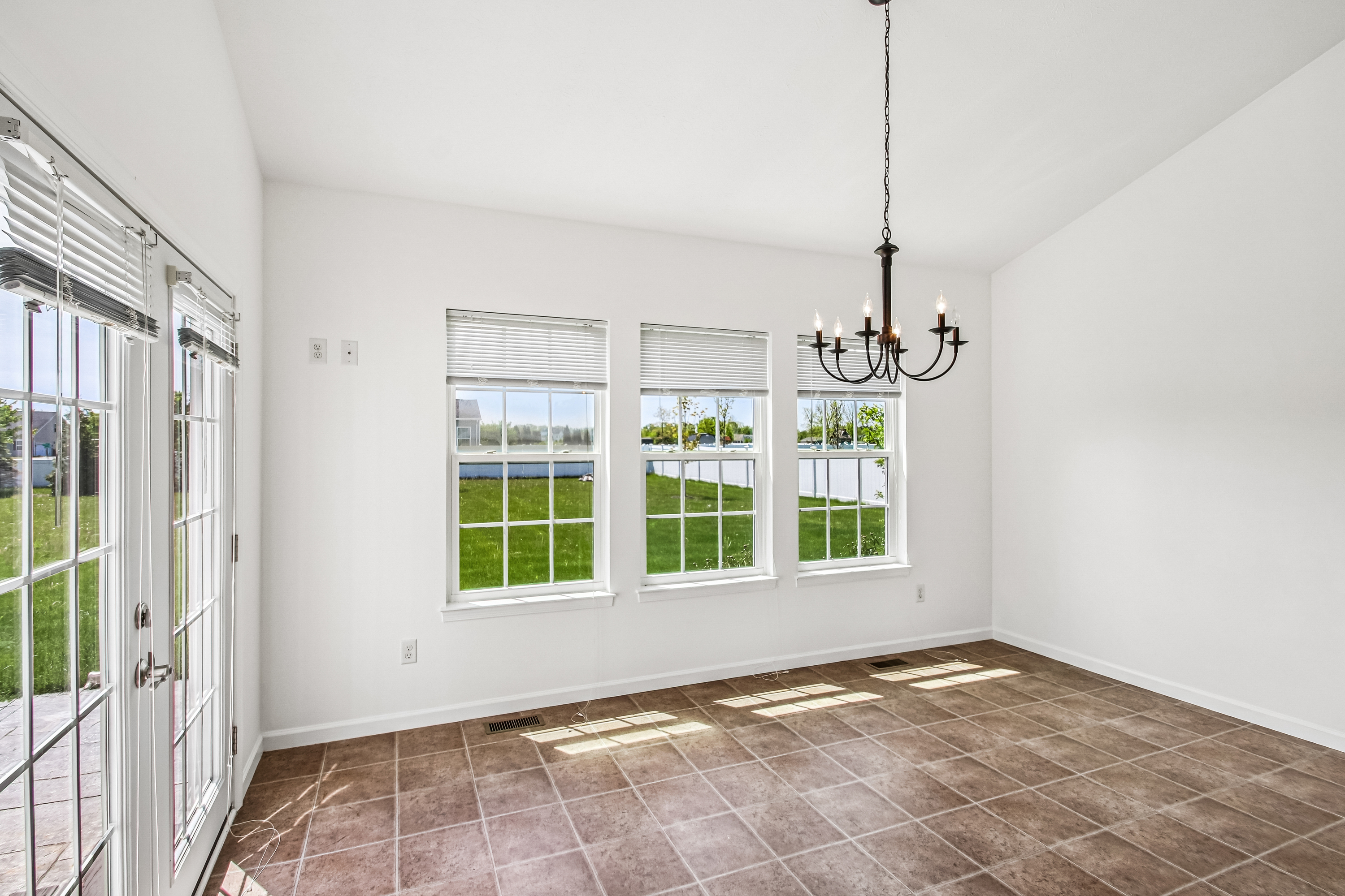 Photo 21 of 48 of 6007 Amber Dr, Farmington, NY